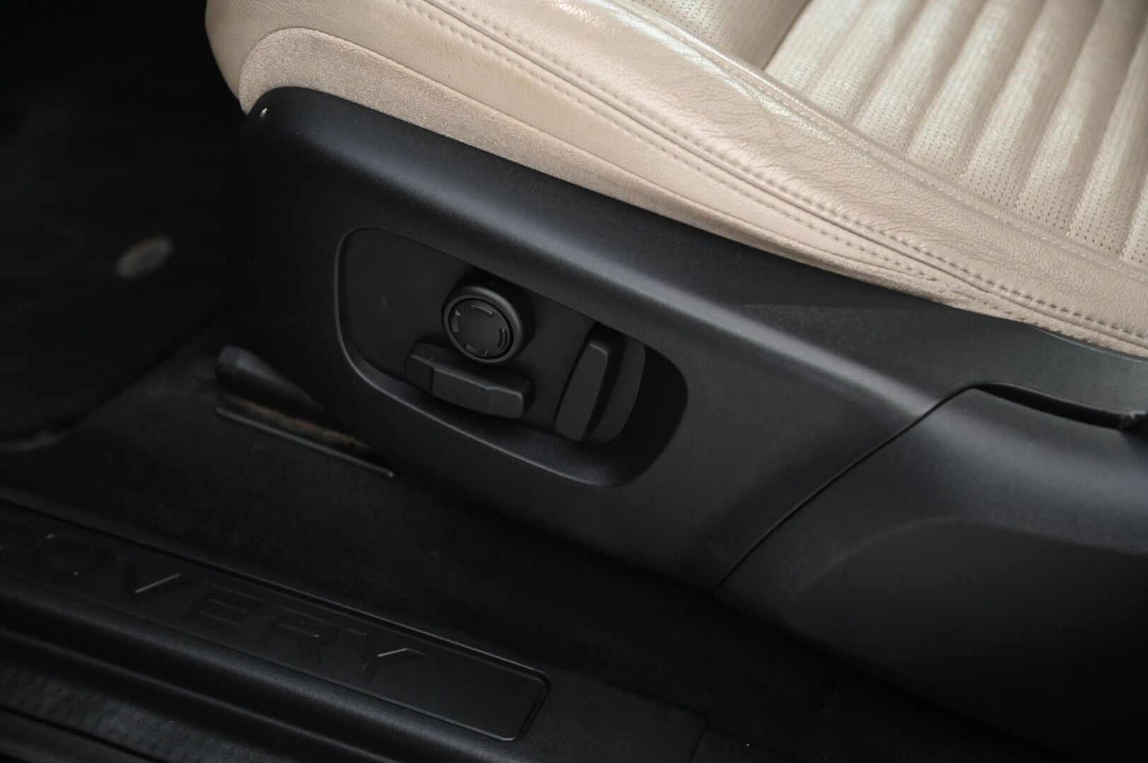 Land Rover Discovery Sport 2020 D150 MHEV AWD Aut SE *Myydään Huutokaupat.com* - Myydään Huutokaupat.com