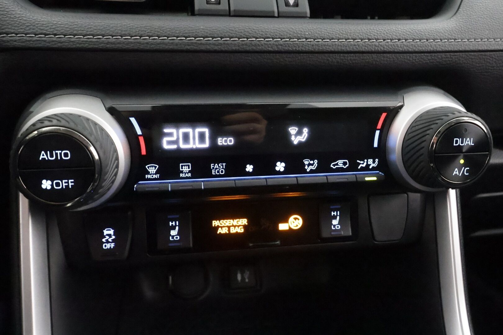 Toyota RAV4 2019 2,5 Hybrid AWD-i Business - 1OM Suomiauto | Adapt.Vakkari | Peruutuskamera | Lohko&Sisäpistoke | Adapt.LED | Lämmitettävä tuulilasi | Ratinlämmitys