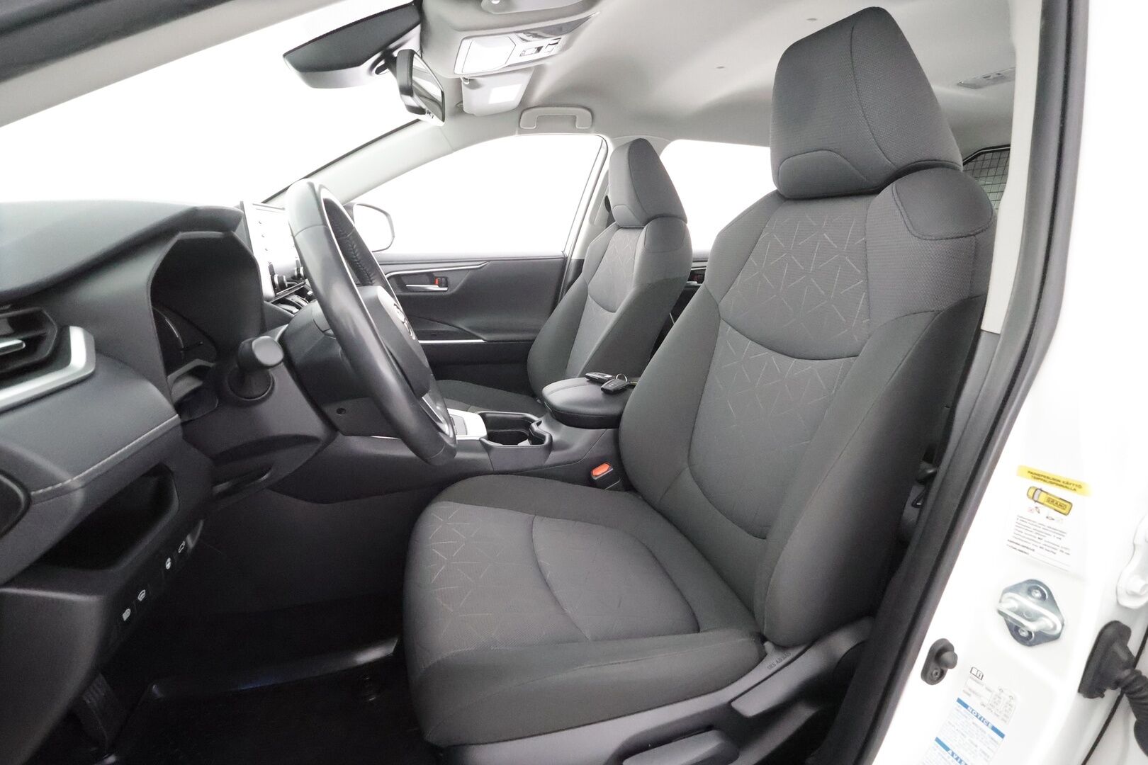 Toyota RAV4 2019 2,5 Hybrid AWD-i Business - 1OM Suomiauto | Adapt.Vakkari | Peruutuskamera | Lohko&Sisäpistoke | Adapt.LED | Lämmitettävä tuulilasi | Ratinlämmitys
