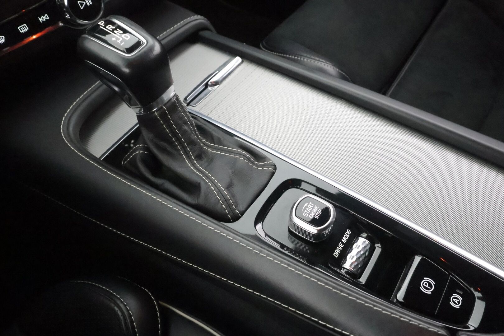 Volvo V90 2020 T4 Business R-Design aut - | Webasto | Koukku | ACC | LED | P.Kamera | Sporttipenkki Muistilla | Kaistavahti | Keyless | HP Audio | Digimittaristo | Suomi-auto | Kahdet renkaat | 