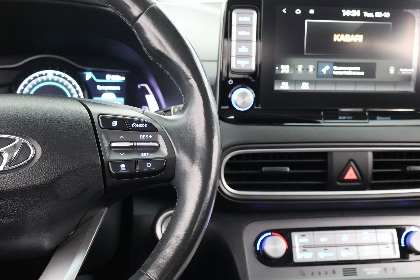 Hyundai KONA 2019 electric 64 kWh 204 hv Style - Juuri saapunut! | Krell | P.kamera | HUD | BLIS | Kaistavahti | Navigointi | Läm.Ohjauspyörä | ACC