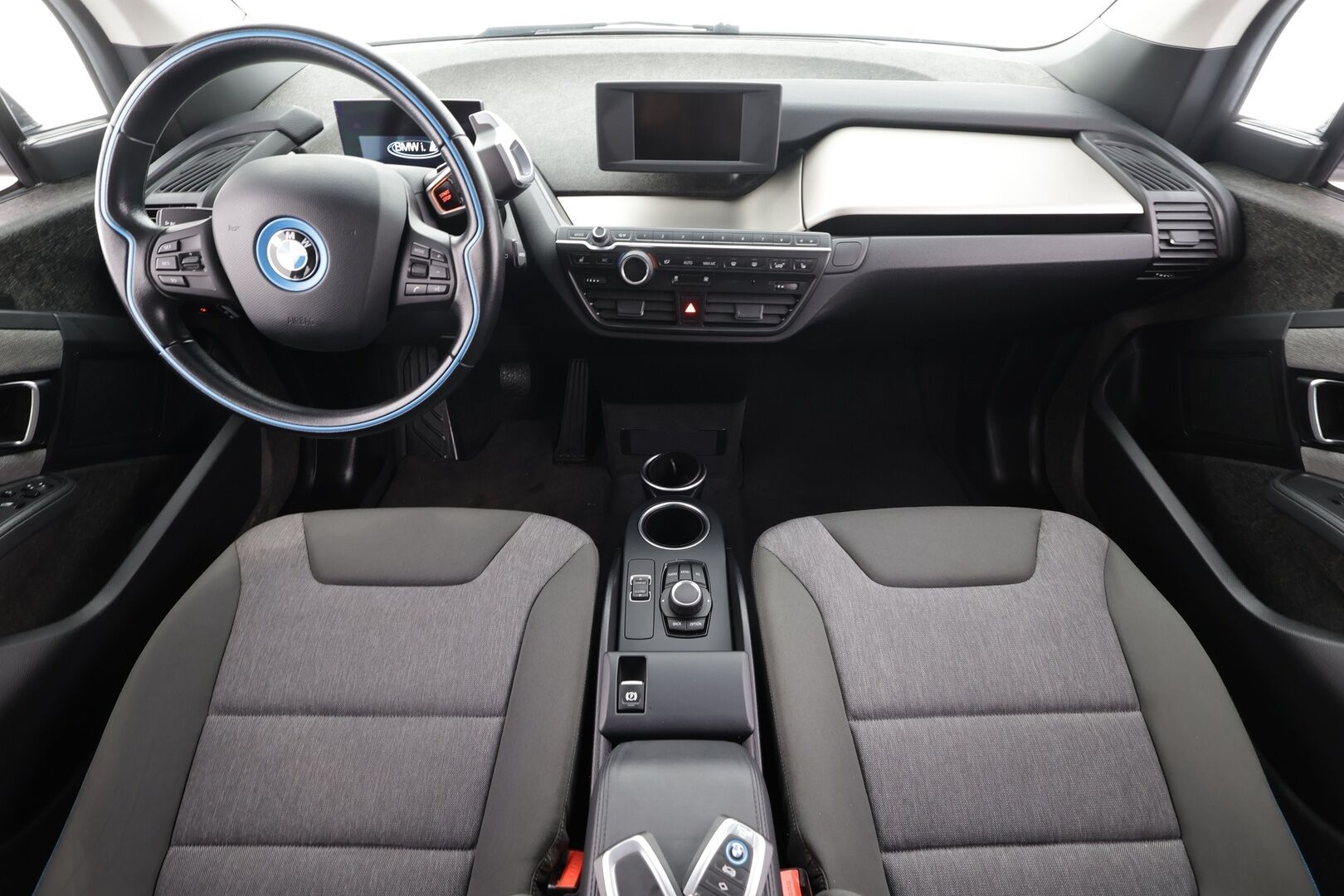 BMW i3 2016 60Ah REX * Digimittaristo / P.tutka / Vakkari / Bluetooth / Connected Drive / Lisälämmitin *