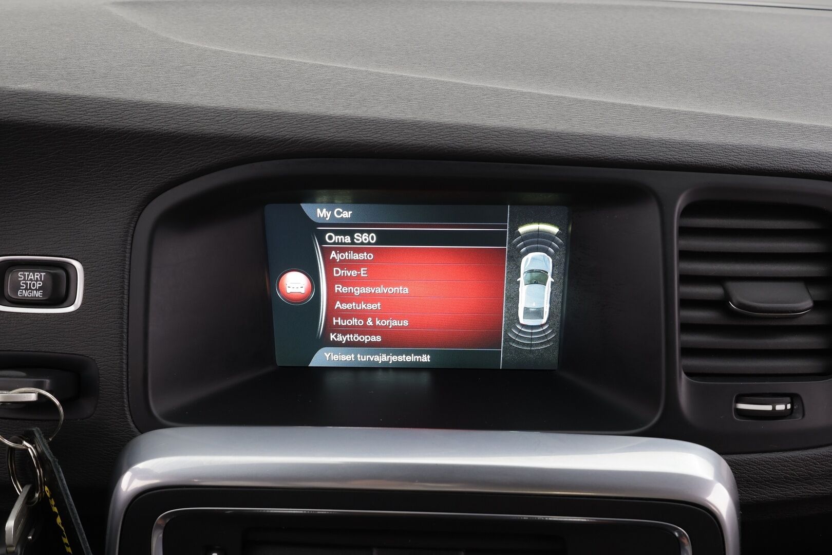 Volvo S60 2017 D3 Business R-Design aut * Vakkari / P.tutkat / Aktiiv.Xenon / Navi / KeylessGo / Muistipenkki / Kaistavahti / Ratinlämmitin / Webasto * - Ilman AD-blue järjestelmää / Webasto / 2x Vanteet 