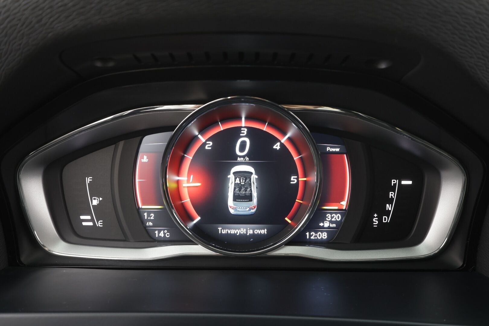 Volvo S60 2017 D3 Business R-Design aut * Vakkari / P.tutkat / Aktiiv.Xenon / Navi / KeylessGo / Muistipenkki / Kaistavahti / Ratinlämmitin / Webasto * - Kahdet renkaat aluvanteilla - HULLUT JOULUT KORKOTARJOUS 2,49% 