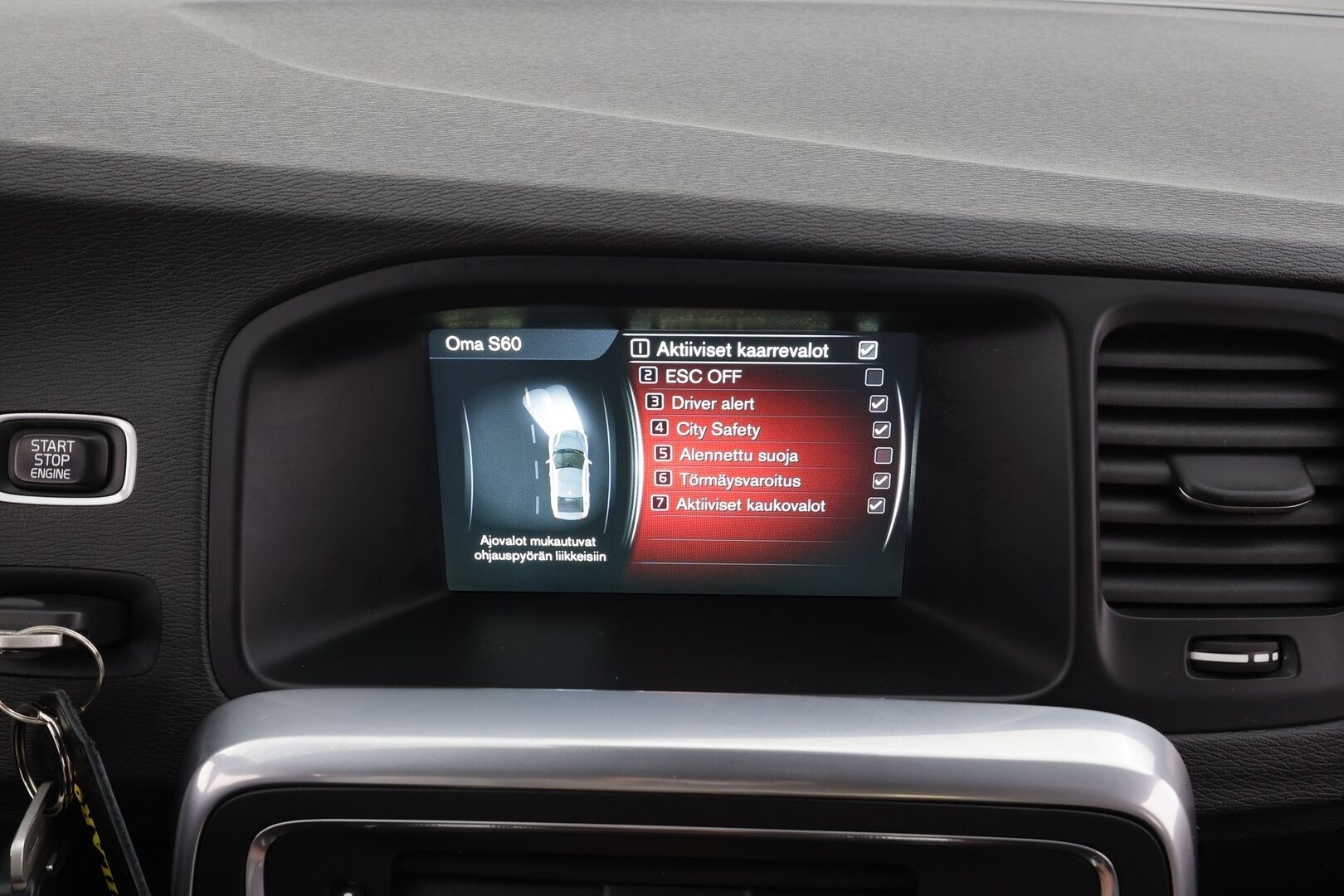 Volvo S60 2017 D3 Business R-Design aut * Vakkari / P.tutkat / Aktiiv.Xenon / Navi / KeylessGo / Muistipenkki / Kaistavahti / Ratinlämmitin / Webasto * - Ilman AD-blue järjestelmää / Webasto / 2x Vanteet 