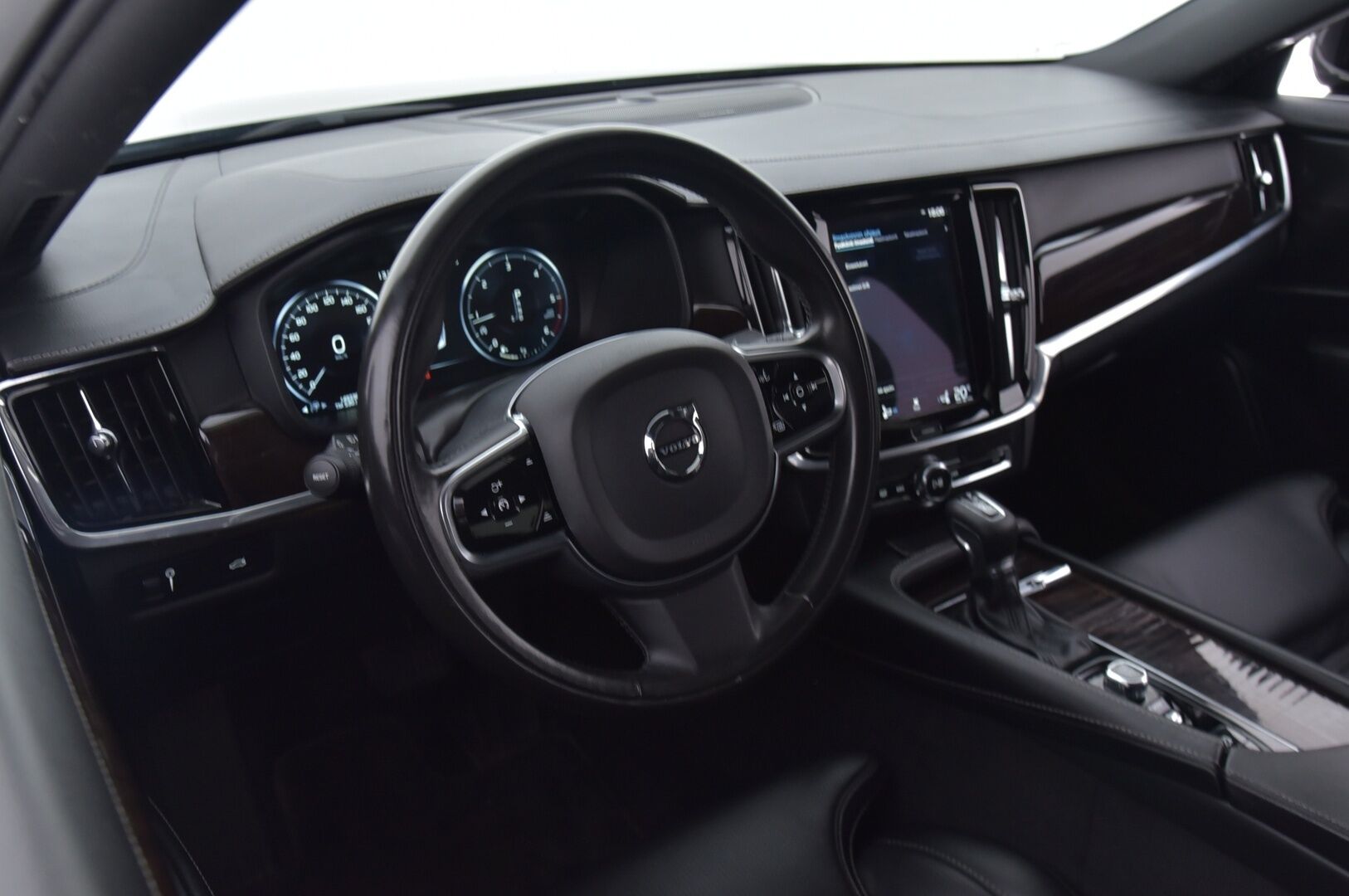 Volvo S90 2020 D5 AWD Inscription - Hierovat ja ilmastoidut penkit / Navi / Adapt Cruise / Harman Kardon - Tulossa myyntiin!