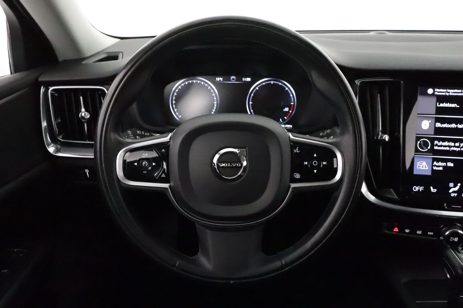 Volvo V60 2019 D3 AWD Momentum aut *ACC / Koukku / Webasto / LED / Navi / Pilot Assist / Tutka* - Kahdet Volvon vanteet / Jakopää tehty /  Viimeisin huolto 8 / 25