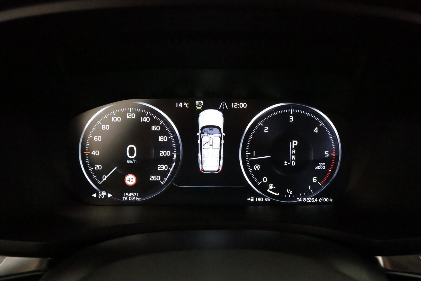 Volvo V60 2019 D3 AWD Momentum aut *ACC / Koukku / Webasto / LED / Navi / Pilot Assist / Tutka* - Kahdet Volvon vanteet / Jakopää tehty /  Viimeisin huolto 8 / 25
