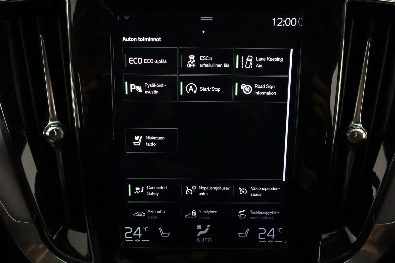 Volvo V60 2019 D3 AWD Momentum aut *ACC / Koukku / Webasto / LED / Navi / Pilot Assist / Tutka* - Kahdet Volvon vanteet / Jakopää tehty /  Viimeisin huolto 8 / 25