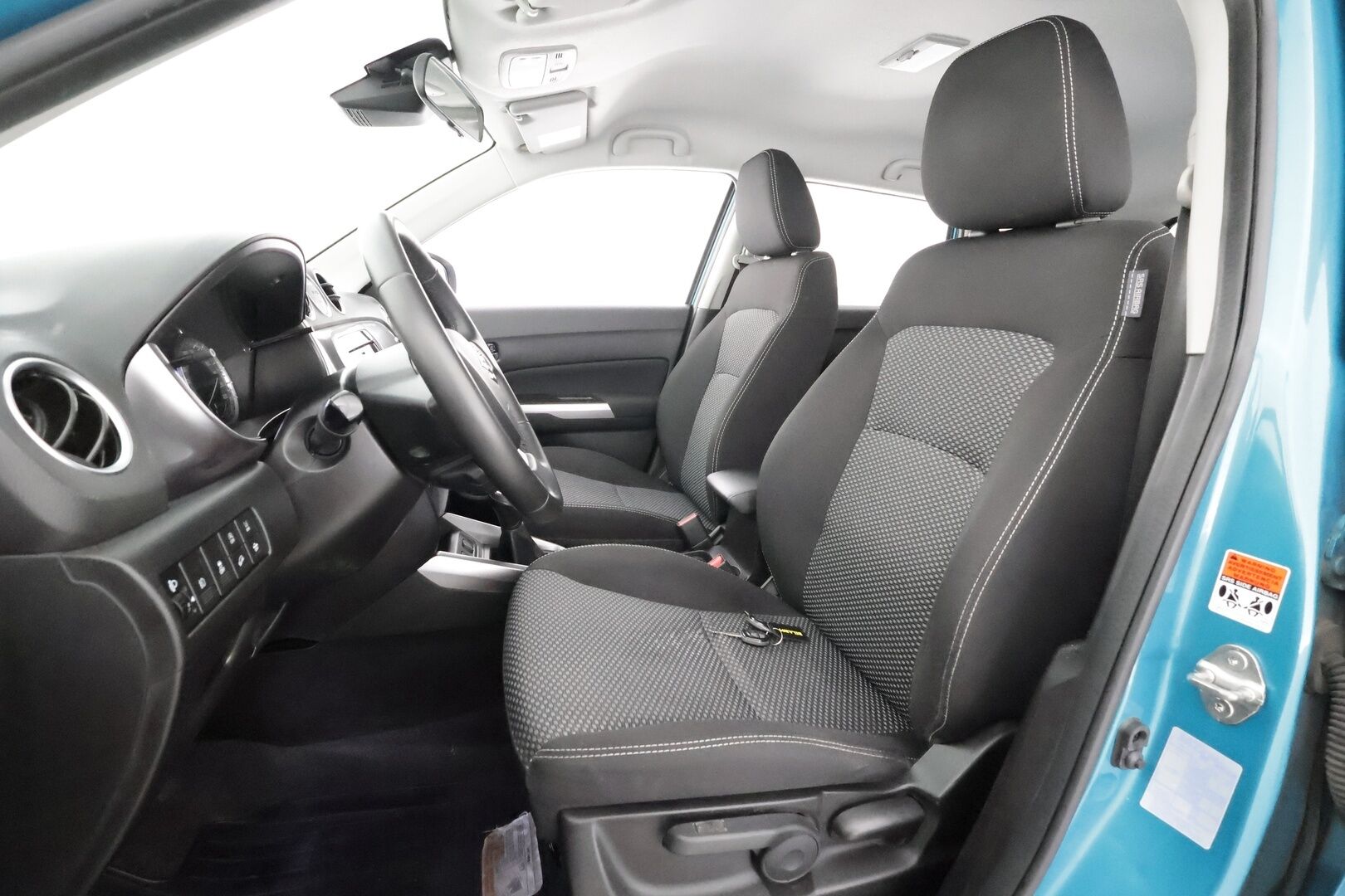 Suzuki Vitara 2019 112 BOOSTERJET 4WD GL+ 5MT *1.OM Suomi-auto / ACC / P.Kamera / Kaistavahti / BT* - Lohko / Kahdet renkaat aluvanteilla / Merkkihuollettu - HULLUT AVAJAISHULINAT KORKOTARJOUS 3,29 %