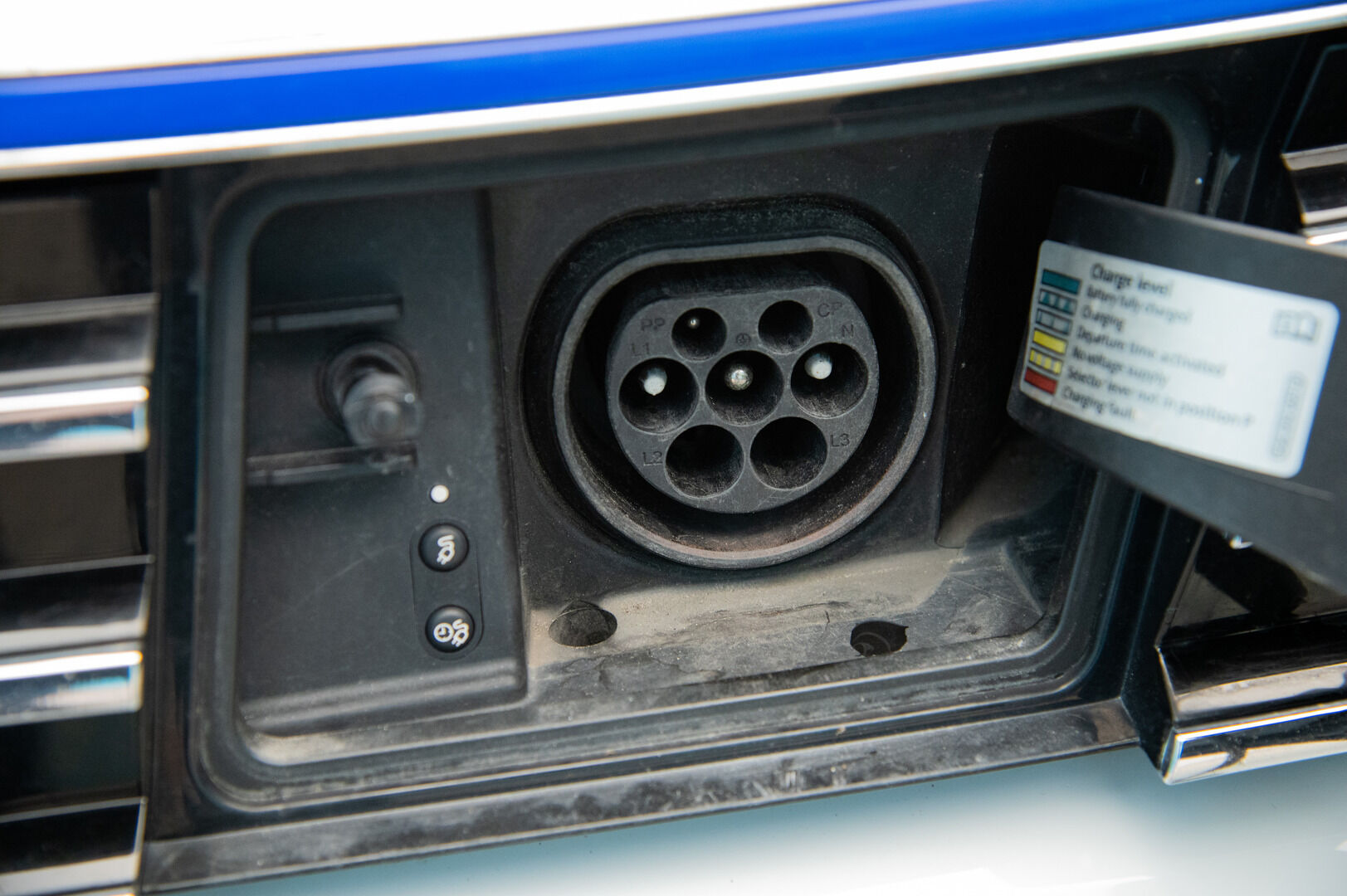 Volkswagen Passat 2016 Variant GTE Plug-In Hybrid 160 kW (218 hv) DSG-automaatti - Hierova penkki | ACC | Koukku | Veeman vanteet | P.Kamera | 2x renkaat&alumiinivanteet