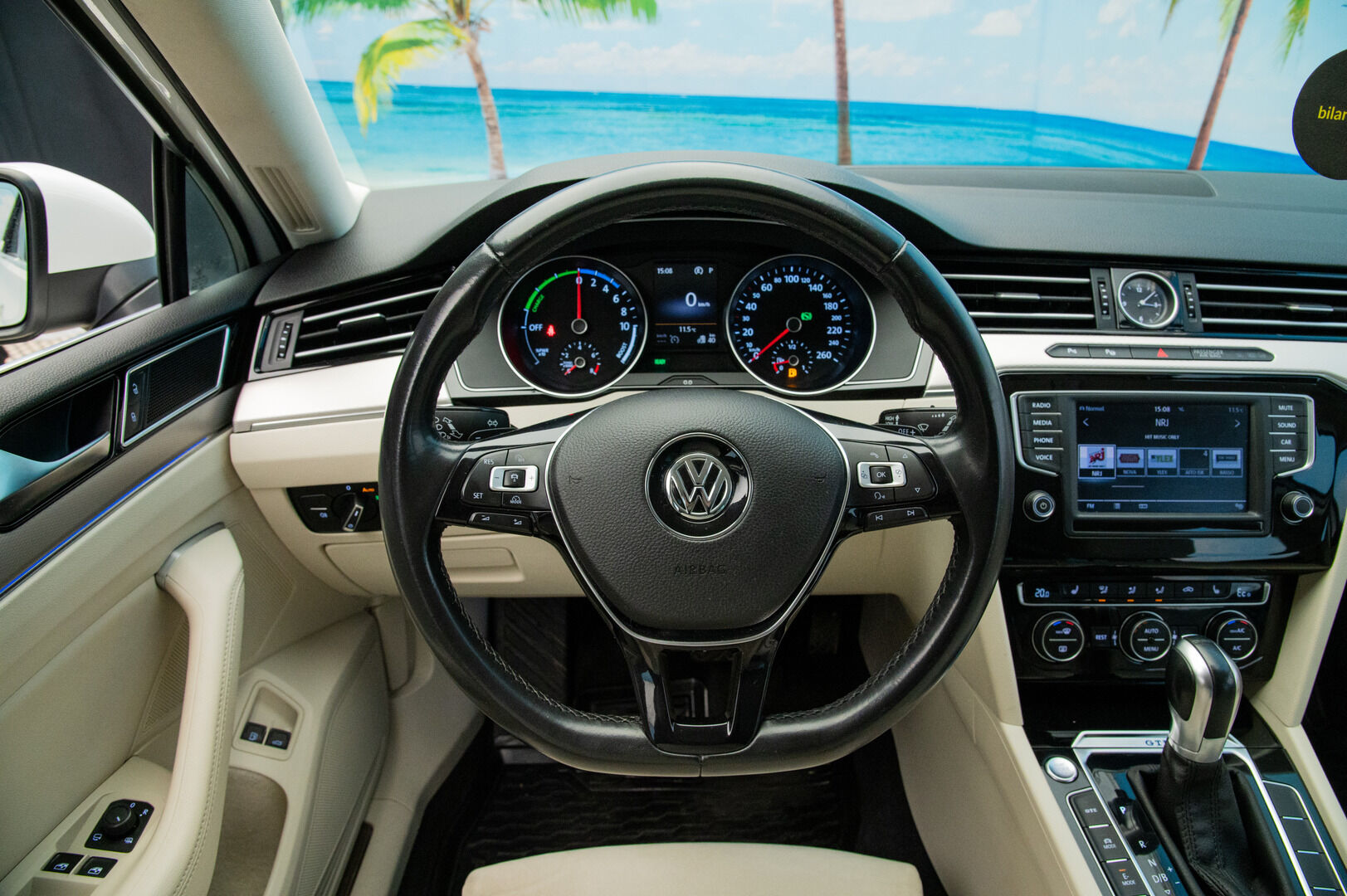 Volkswagen Passat 2016 Variant GTE Plug-In Hybrid 160 kW (218 hv) DSG-automaatti - Hierova penkki | ACC | Koukku | Veeman vanteet | P.Kamera | 2x renkaat&alumiinivanteet