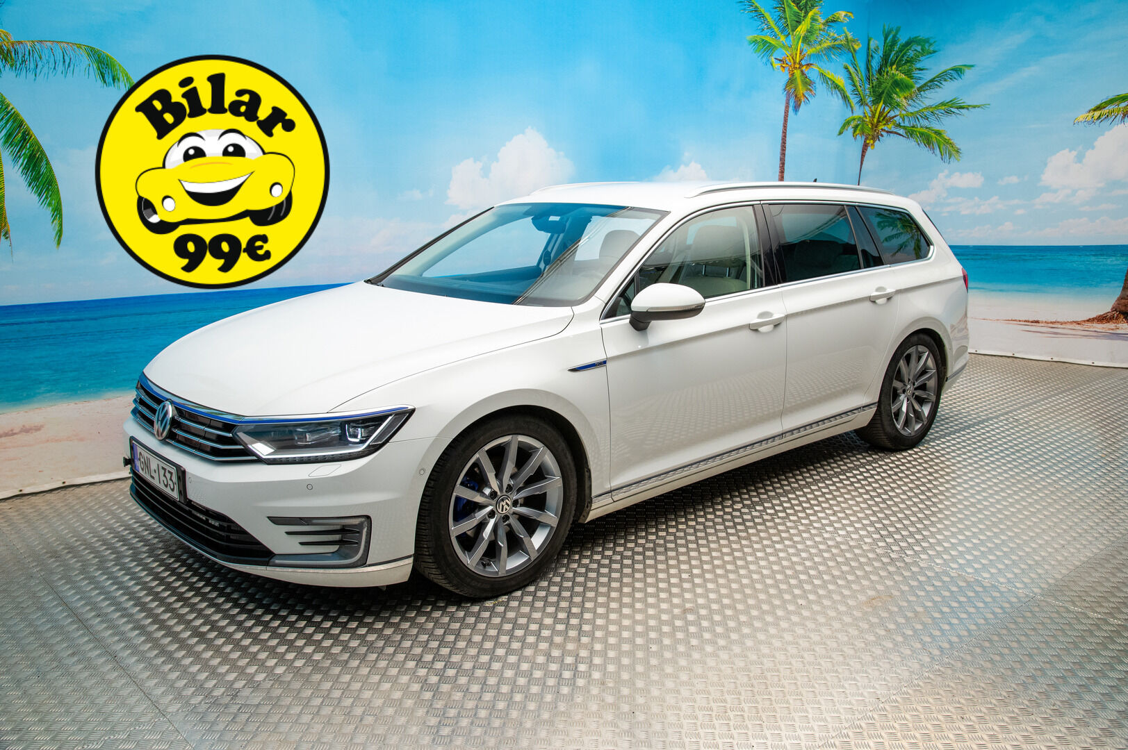 Volkswagen Passat 2016 Variant GTE Plug-In Hybrid 160 kW (218 hv) DSG-automaatti - Hierova penkki | ACC | Koukku | Veeman vanteet | P.Kamera | 2x renkaat&alumiinivanteet