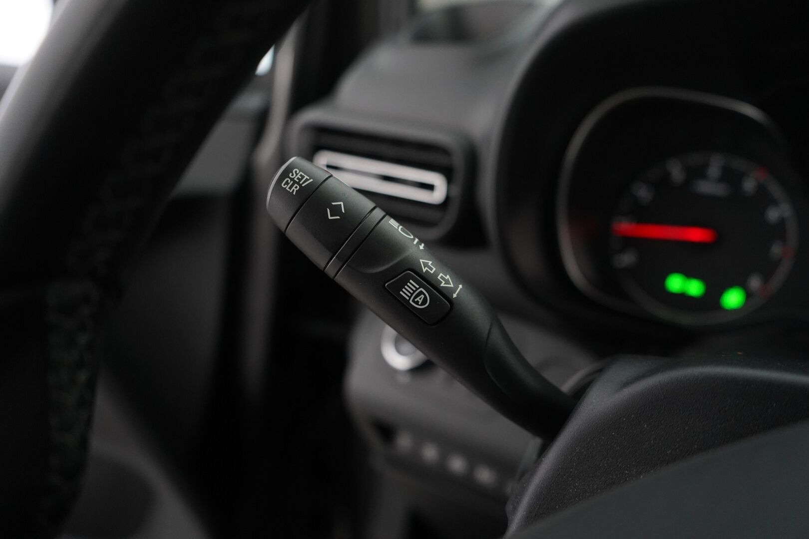 Opel Combo 2019 1.5 DTH Life Innovation Start/Stop 96 kW AT8 *Webasto / Lasikatto / 360 kamera / Vakkari / BT / Carplay / Blis* - Suomi-auto / Viimeisin huolto 8/2025 / Kahdet renkaat + vanteet / Jakopää 2024!