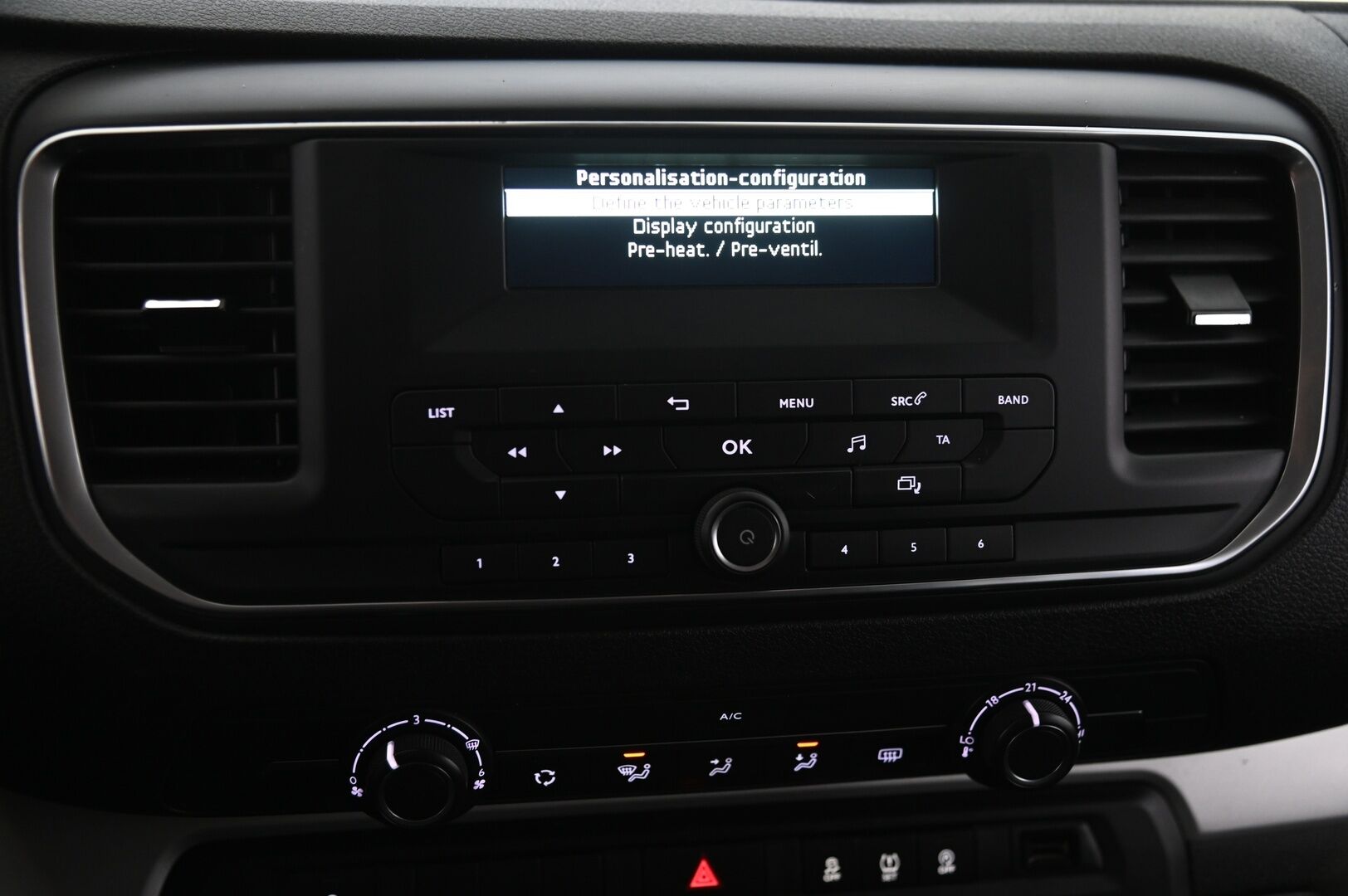 Toyota Proace Verso 2019 Active L1 1,5 D 120 - Suomi-auto | 8-Paikkainen | Vakkari | Webasto | Merkkihuollot | Vakkari | 2x renkaat | BT audio | Seuraava katsastus 1v ja 6kk