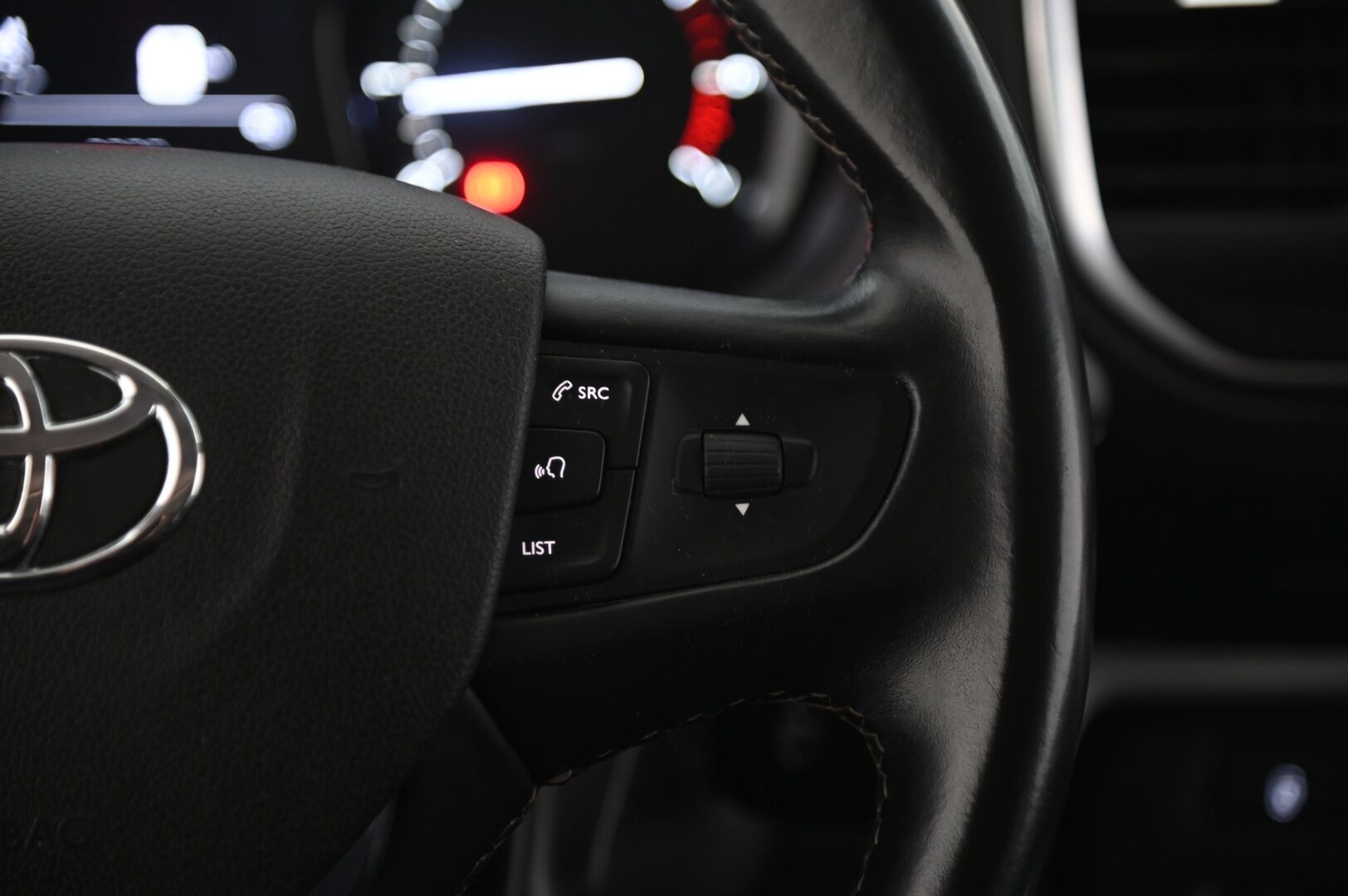 Toyota Proace Verso 2019 Active L1 1,5 D 120 - Suomi-auto | 8-Paikkainen | Vakkari | Webasto | Merkkihuollot | Vakkari | 2x renkaat | BT audio | Seuraava katsastus 1v ja 6kk