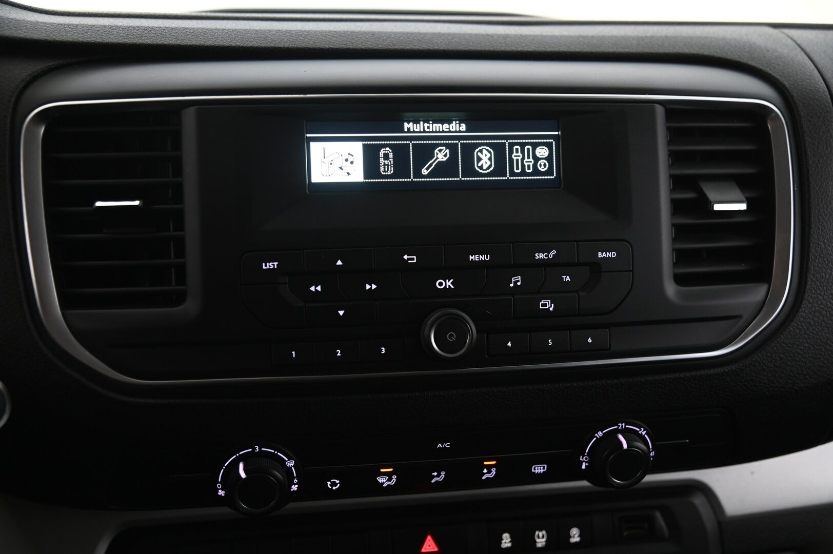 Toyota Proace Verso 2019 Active L1 1,5 D 120 - Suomi-auto | 8-Paikkainen | Vakkari | Webasto | Merkkihuollot | Vakkari | 2x renkaat | BT audio | Seuraava katsastus 1v ja 6kk