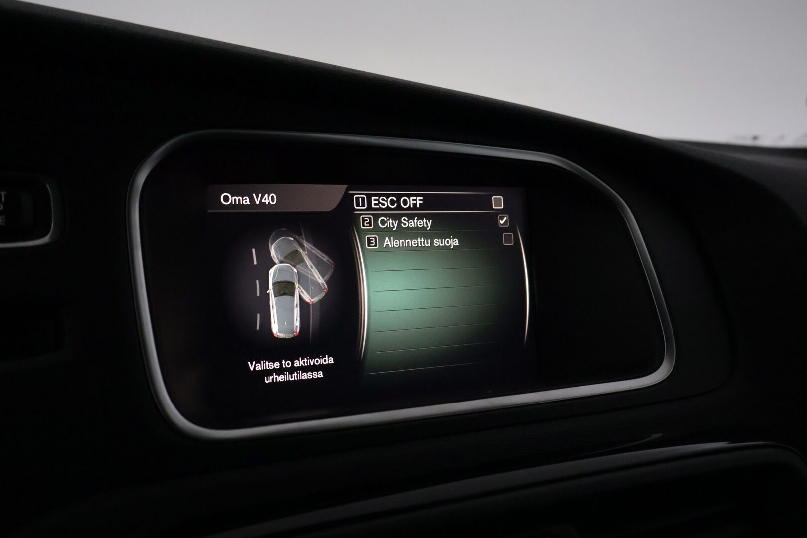 Volvo V40 2019 T2 Business Dynamic Edition aut *Webasto / VOC / Kessy / LED / Suomi-Auto / P-Tutka / Vakkari* - Erittäin hyvin huollettu / Taloudellinen kauppakassi webastolla / Jakopää Tehty 12/24