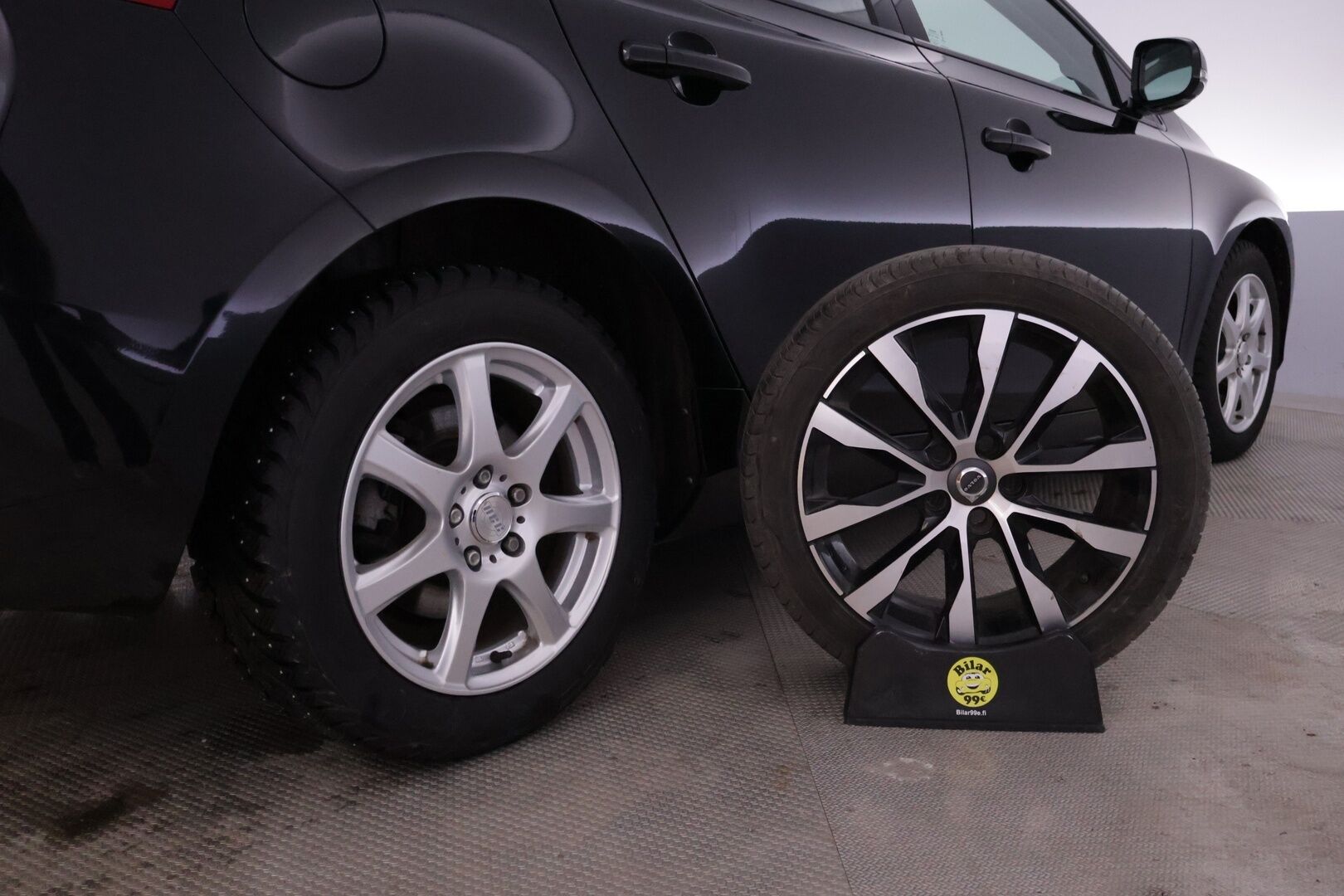 Volvo V40 2019 T2 Business Dynamic Edition aut *Webasto / VOC / Kessy / LED / Suomi-Auto / P-Tutka / Vakkari* - Erittäin hyvin huollettu / Taloudellinen kauppakassi webastolla / Jakopää Tehty 12/24