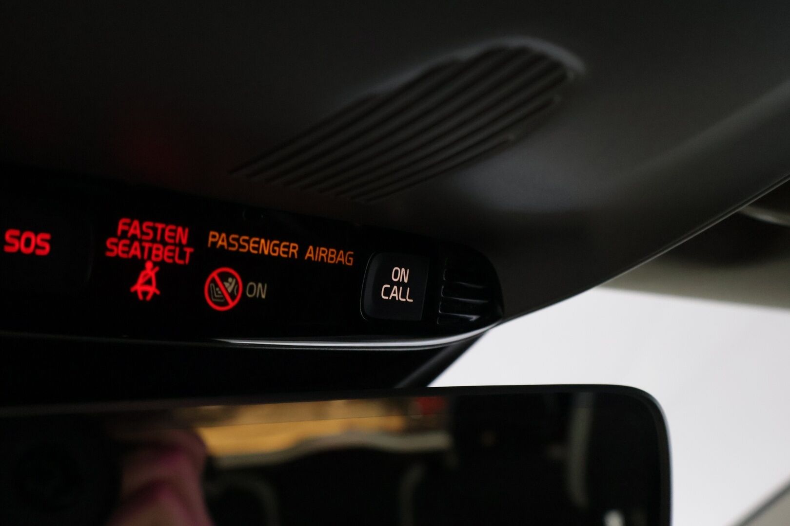 Volvo V40 2019 T2 Business Dynamic Edition aut *Webasto / VOC / Kessy / LED / Suomi-Auto / P-Tutka / Vakkari* - Erittäin hyvin huollettu / Taloudellinen kauppakassi webastolla / Jakopää Tehty 12/24