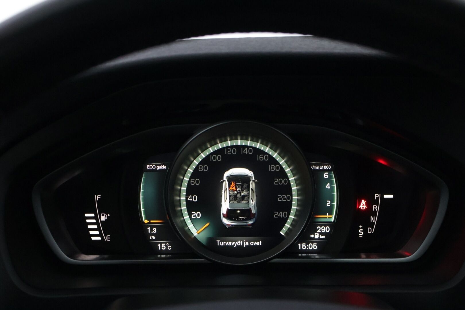 Volvo V40 2019 T2 Business Dynamic Edition aut *Webasto / VOC / Kessy / LED / Suomi-Auto / P-Tutka / Vakkari* - Erittäin hyvin huollettu / Taloudellinen kauppakassi webastolla / Jakopää Tehty 12/24