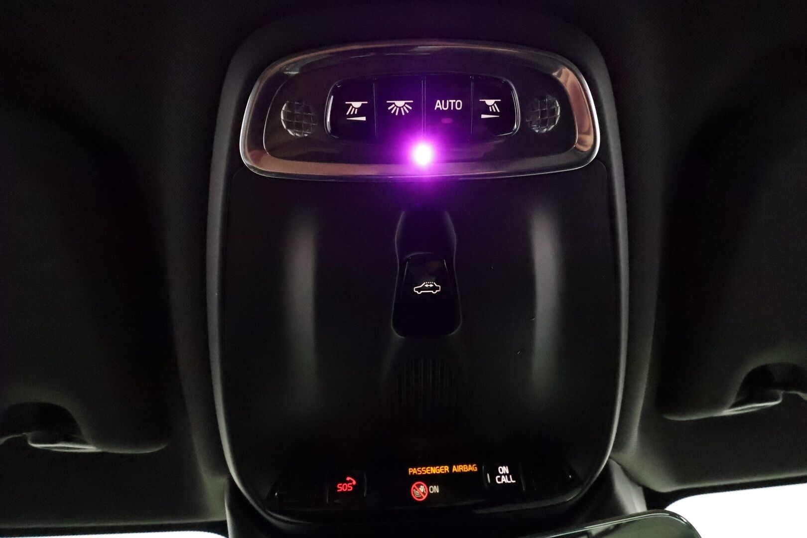 Volvo V60 2020 T8 TwE AWD R-Design aut * Panorama / Webasto / Koukku / ACC / Full-LED / P.kamera / Sporttipenkki Muistilla / Navi * - Suomi-auto / Kahdet renkaat