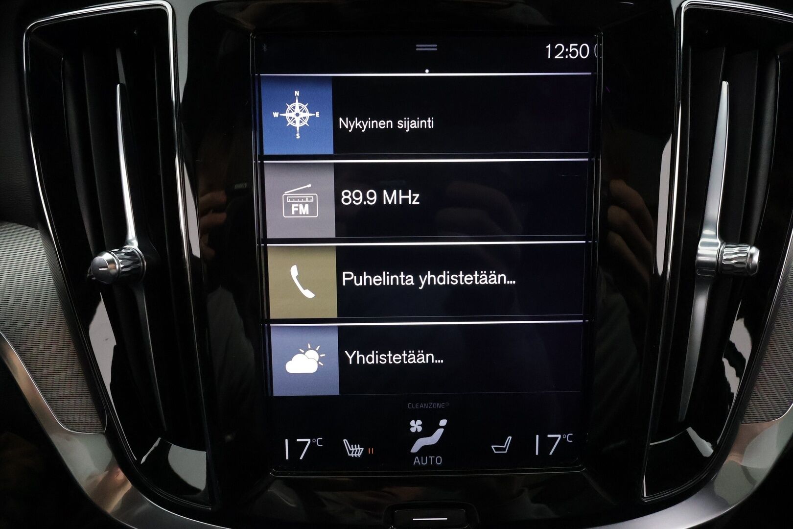 Volvo V60 2020 T8 TwE AWD R-Design aut * Panorama / Webasto / Koukku / ACC / Full-LED / P.kamera / Sporttipenkki Muistilla / Navi * - Suomi-auto / Kahdet renkaat