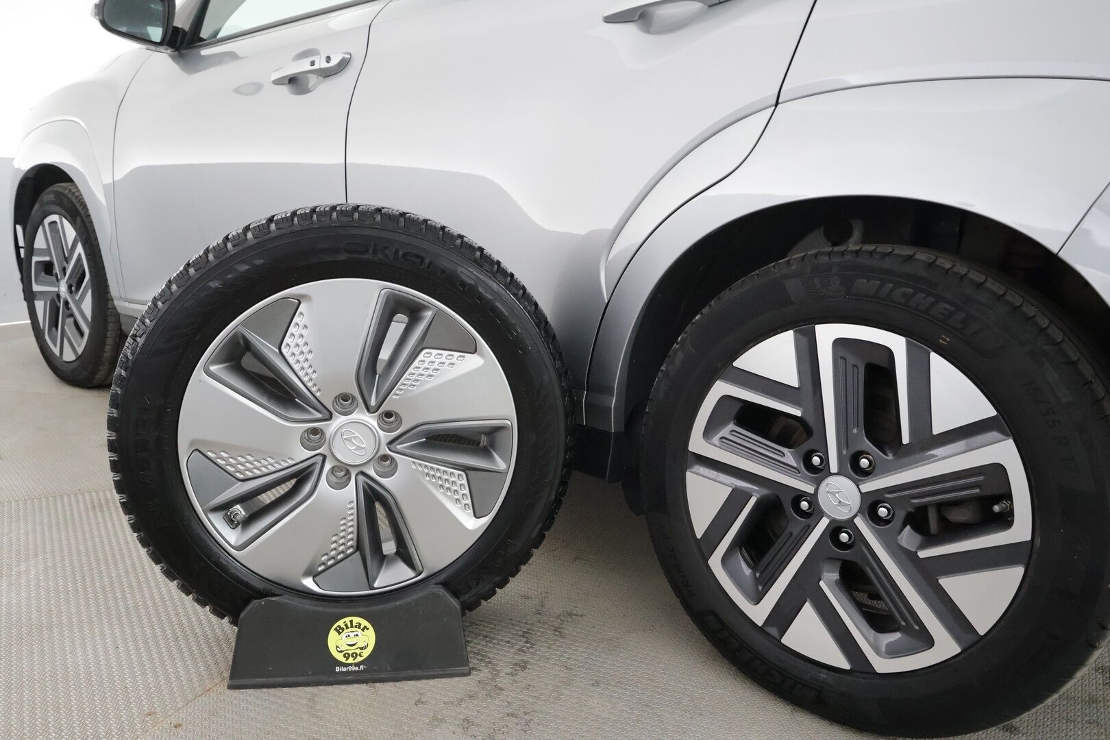 Hyundai KONA 2022 electric 64 kWh 204 hv Style MY21 - | ACC | ILP | Krell | HUD | Sähköpenkit | Puolinahat | Digimittaristo | P.kamera | HDA | BSM | Keyless | Lämm. ratti | 1-om suomiauto | 2x renkaat vanteineen |