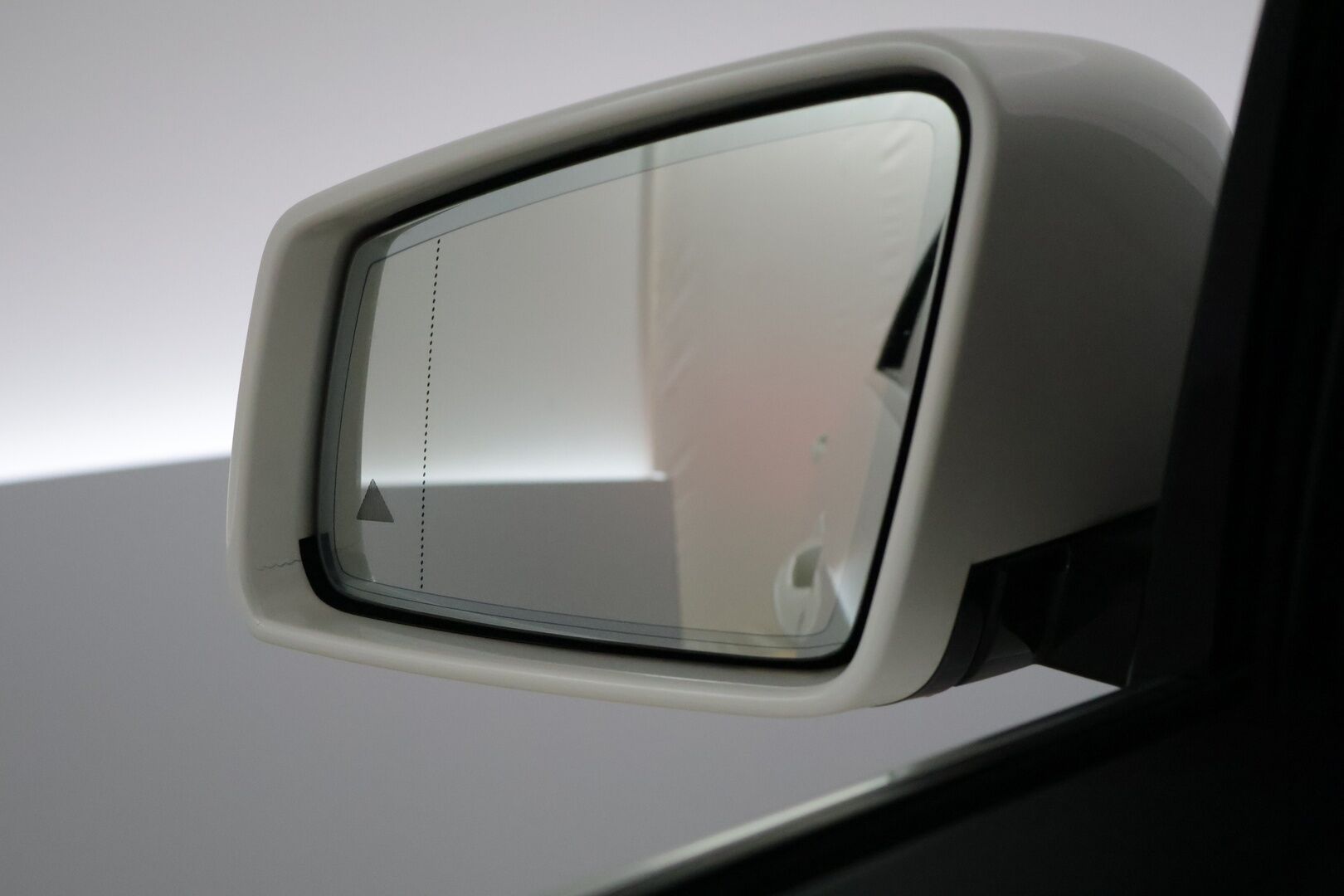 Mercedes-Benz E 2016 220 4MATIC AMG *Webasto / Kamera / Nahat / Multicontour / Koukku / Kattoluukku / ILS** - Kahdet hyvät renkaat vanteineen / Hyvä huoltohistoria! - HULLUT AVAJAISHULINAT KORKOTARJOUS 3,29 %