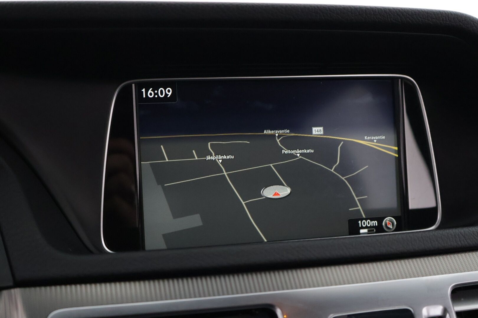 Mercedes-Benz E 2016 220 4MATIC AMG *Webasto / Kamera / Nahat / Multicontour / Koukku / Kattoluukku / ILS** - Kahdet hyvät renkaat vanteineen / Hyvä huoltohistoria! - HULLUT AVAJAISHULINAT KORKOTARJOUS 3,29 %