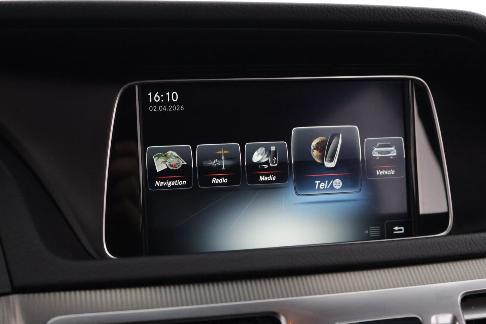 Mercedes-Benz E 2016 220 4MATIC AMG *Webasto / Kamera / Nahat / Multicontour / Koukku / Kattoluukku / ILS** - Kahdet hyvät renkaat vanteineen / Hyvä huoltohistoria! - HULLUT AVAJAISHULINAT KORKOTARJOUS 3,29 %