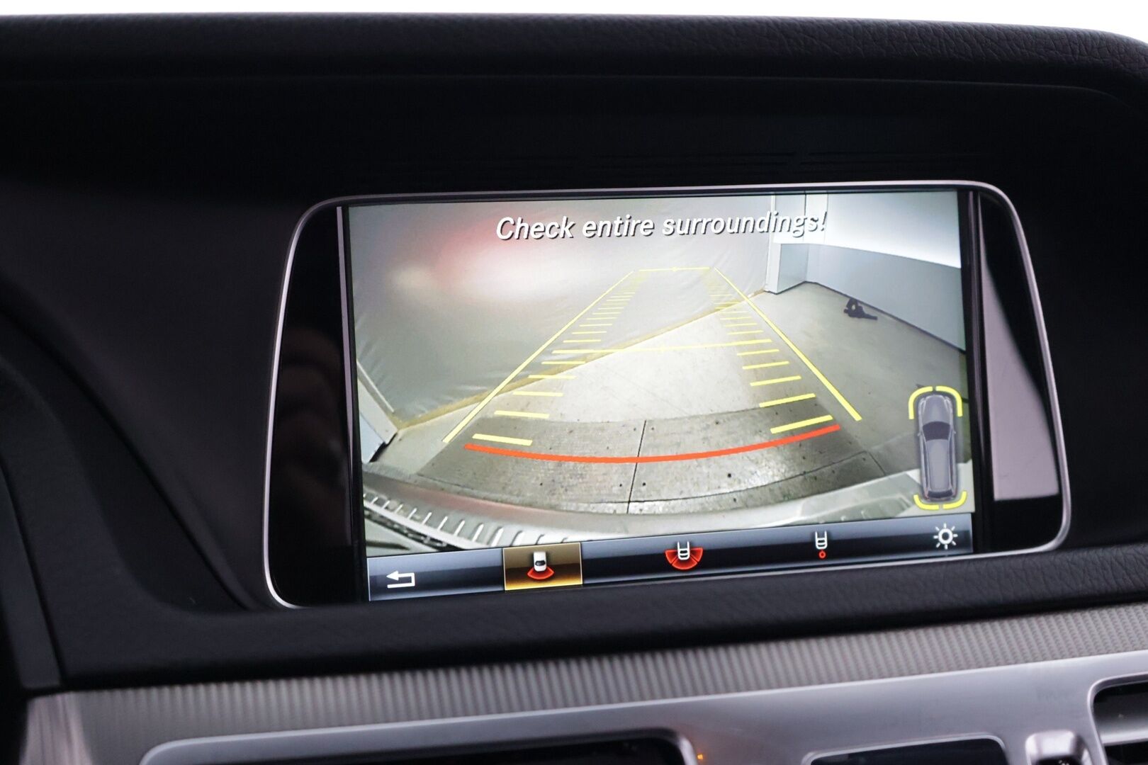 Mercedes-Benz E 2016 220 4MATIC AMG *Webasto / Kamera / Nahat / Multicontour / Koukku / Kattoluukku / ILS** - Kahdet hyvät renkaat vanteineen / Hyvä huoltohistoria! - HULLUT AVAJAISHULINAT KORKOTARJOUS 3,29 %