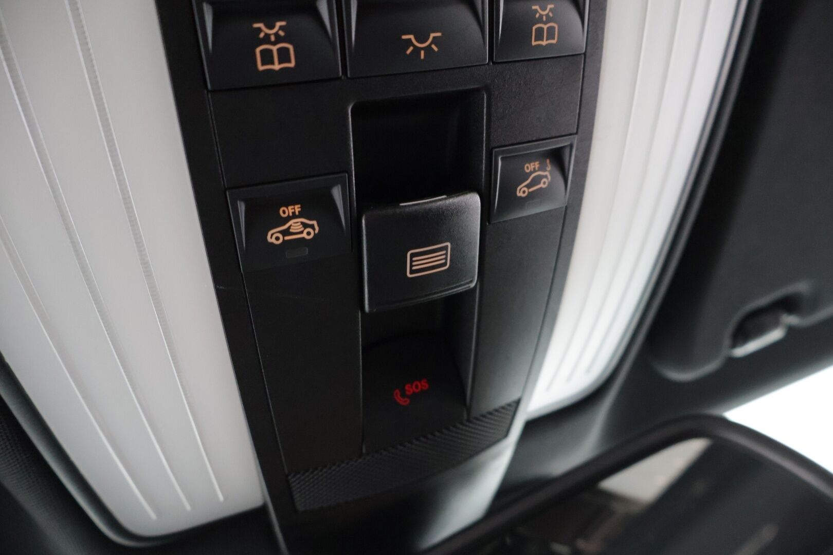 Mercedes-Benz E 2016 220 4MATIC AMG *Webasto / Kamera / Nahat / Multicontour / Koukku / Kattoluukku / ILS** - Kahdet hyvät renkaat vanteineen / Hyvä huoltohistoria! - HULLUT AVAJAISHULINAT KORKOTARJOUS 3,29 %