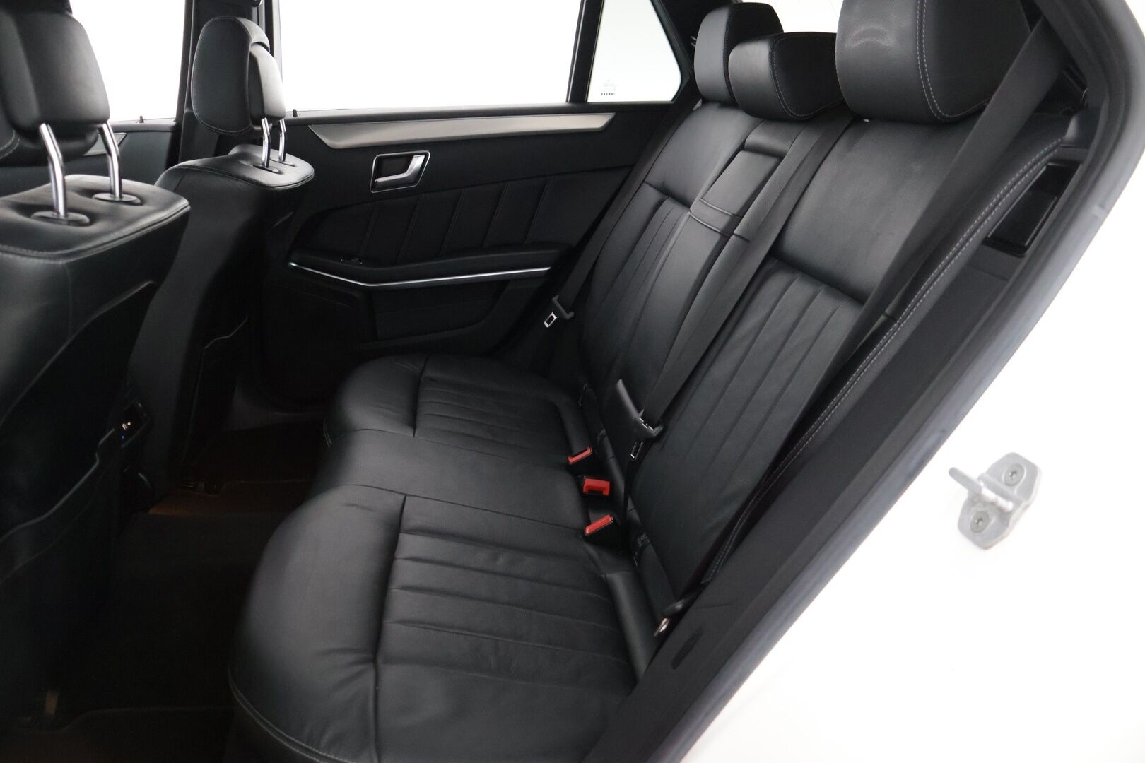 Mercedes-Benz E 2016 220 4MATIC AMG *Webasto / Kamera / Nahat / Multicontour / Koukku / Kattoluukku / ILS** - Kahdet hyvät renkaat vanteineen / Hyvä huoltohistoria! - HULLUT AVAJAISHULINAT KORKOTARJOUS 3,29 %