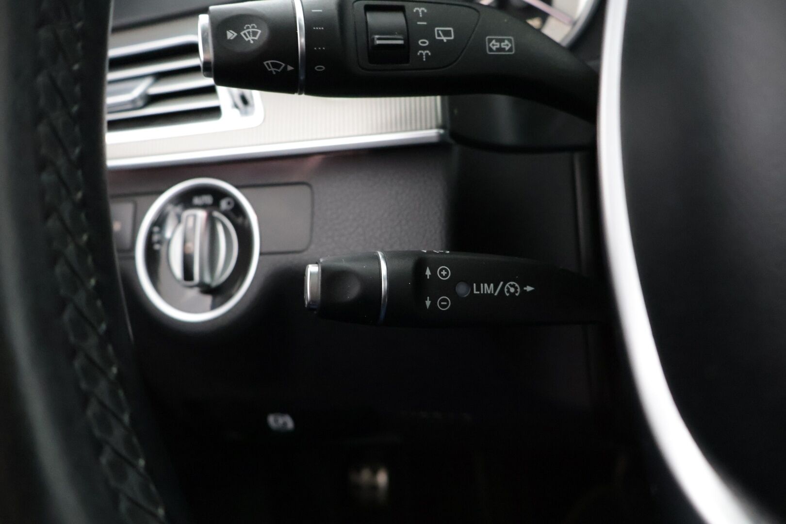 Mercedes-Benz E 2016 220 4MATIC AMG *Webasto / Kamera / Nahat / Multicontour / Koukku / Kattoluukku / ILS** - Kahdet hyvät renkaat vanteineen / Hyvä huoltohistoria! - HULLUT AVAJAISHULINAT KORKOTARJOUS 3,29 %