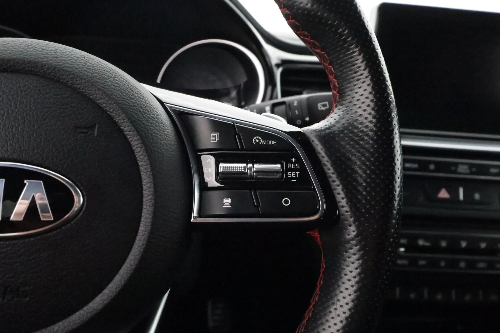 Kia ProCeed 2019 1,6 T-GDI 204hv GT Business Premium DCT - | Merkkihuollettu | JBL | Adapt. vakkari | P.kamera | Keyless | BLIS | Lohko | Apple&Android | Muistipenkki / Sähköluukku |