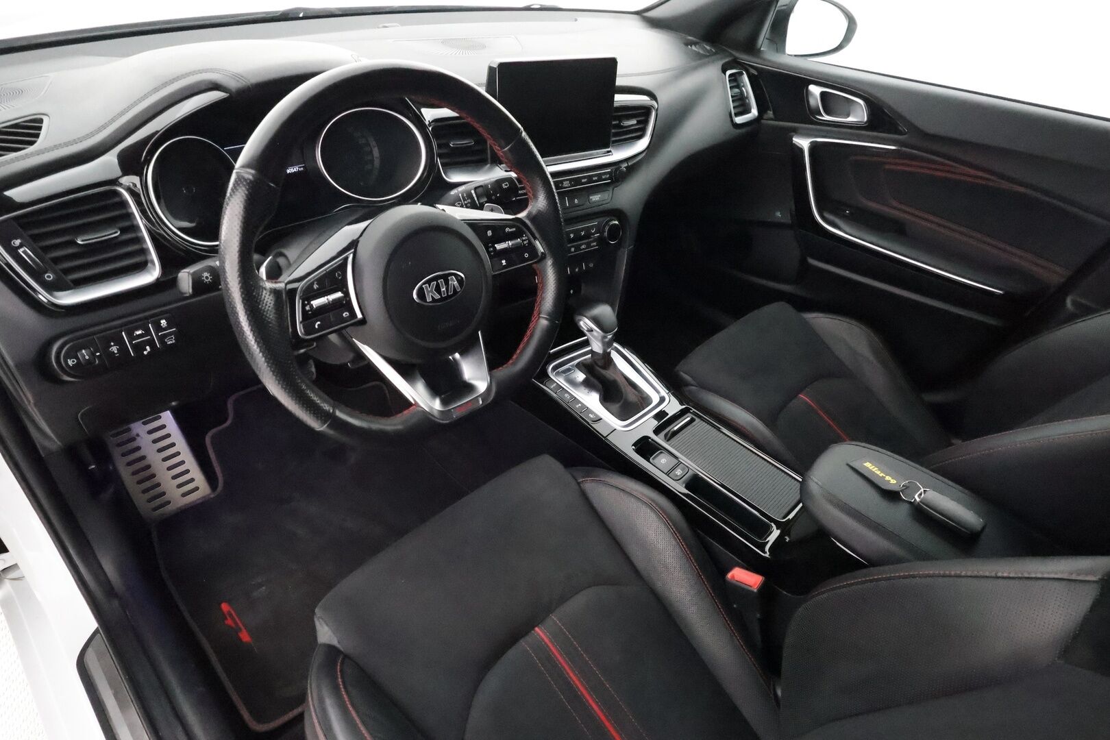 Kia ProCeed 2019 1,6 T-GDI 204hv GT Business Premium DCT - | Merkkihuollettu | JBL | Adapt. vakkari | P.kamera | Keyless | BLIS | Lohko | Apple&Android | Muistipenkki / Sähköluukku |
