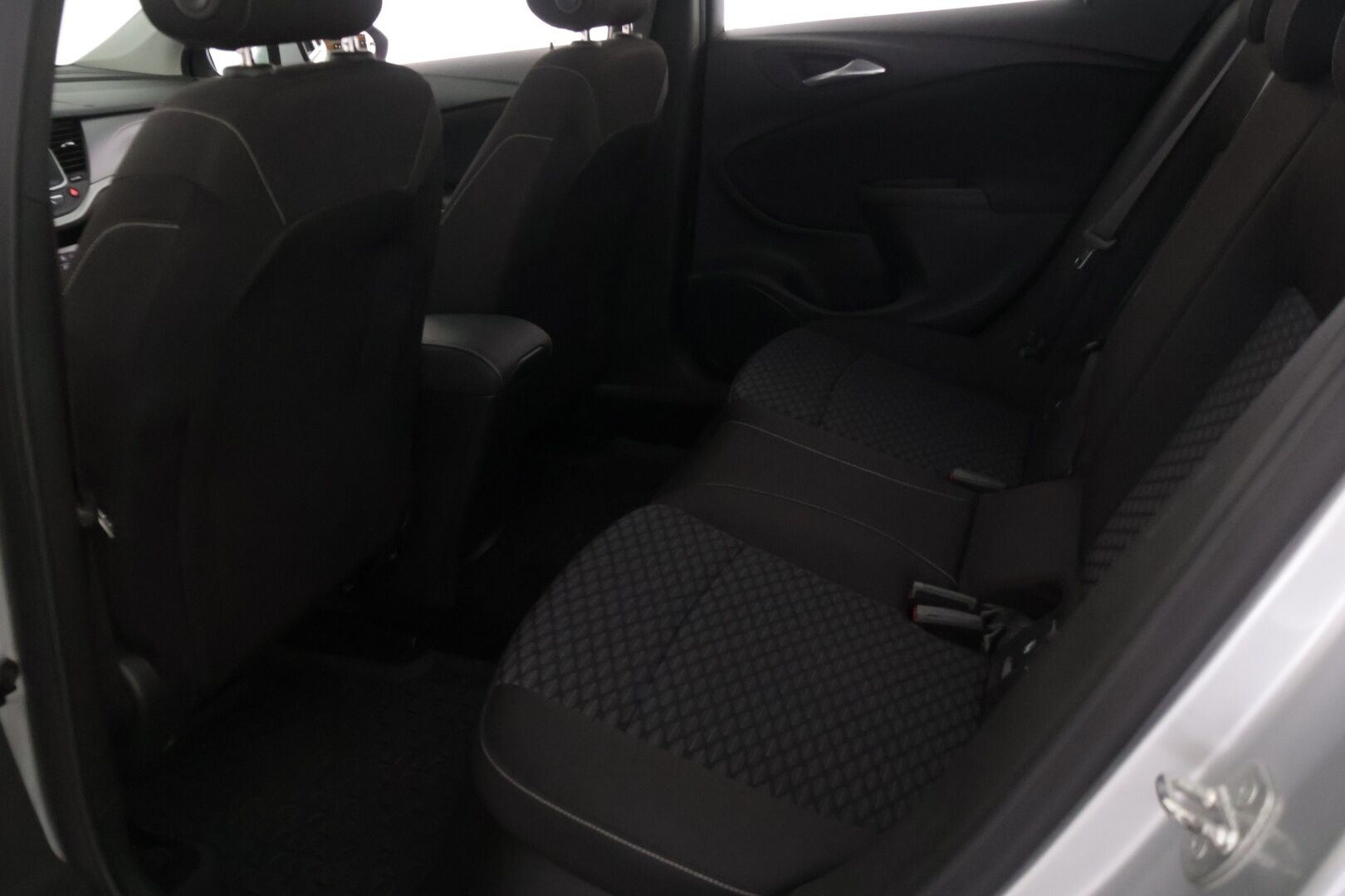 Opel Astra 2019 5-ov Comfort 150 Turbo A - 2.om Suomi-auto | LED-ajovalot | Lohko+sisäpistoke | Carplay | Ratinlämmitys | Pysäköintitutkat eteen ja taakse!