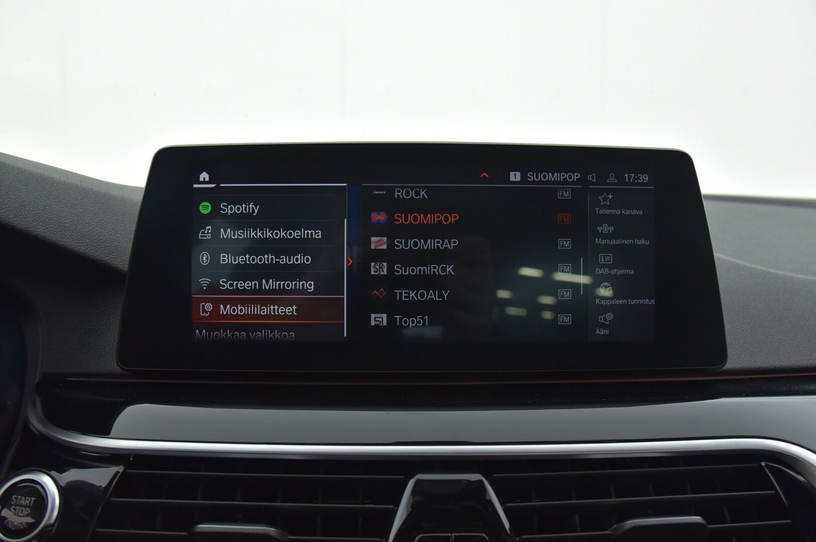 BMW 520 2019 G30 Sedan 520d A xDrive Business Sport * Digimittaristo / ACC / Webasto / HUD / 360° / S.Koukku * - Suomi-auto / Facelift / Kahdet BMW vanteet / Säännöllinen huoltohistoria ja viimeisin huolto 01/25!