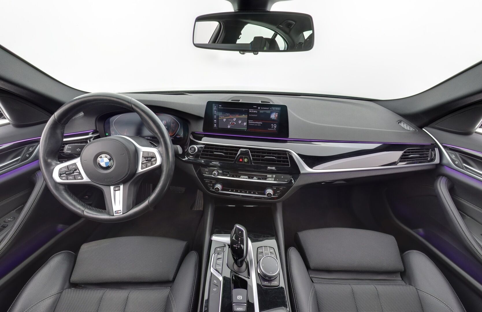 BMW 520 2019 G30 Sedan 520d A xDrive Business Sport * Digimittaristo / ACC / Webasto / HUD / 360° / S.Koukku * - Suomi-auto / Facelift / Kahdet BMW vanteet / Säännöllinen huoltohistoria ja viimeisin huolto 01/25!