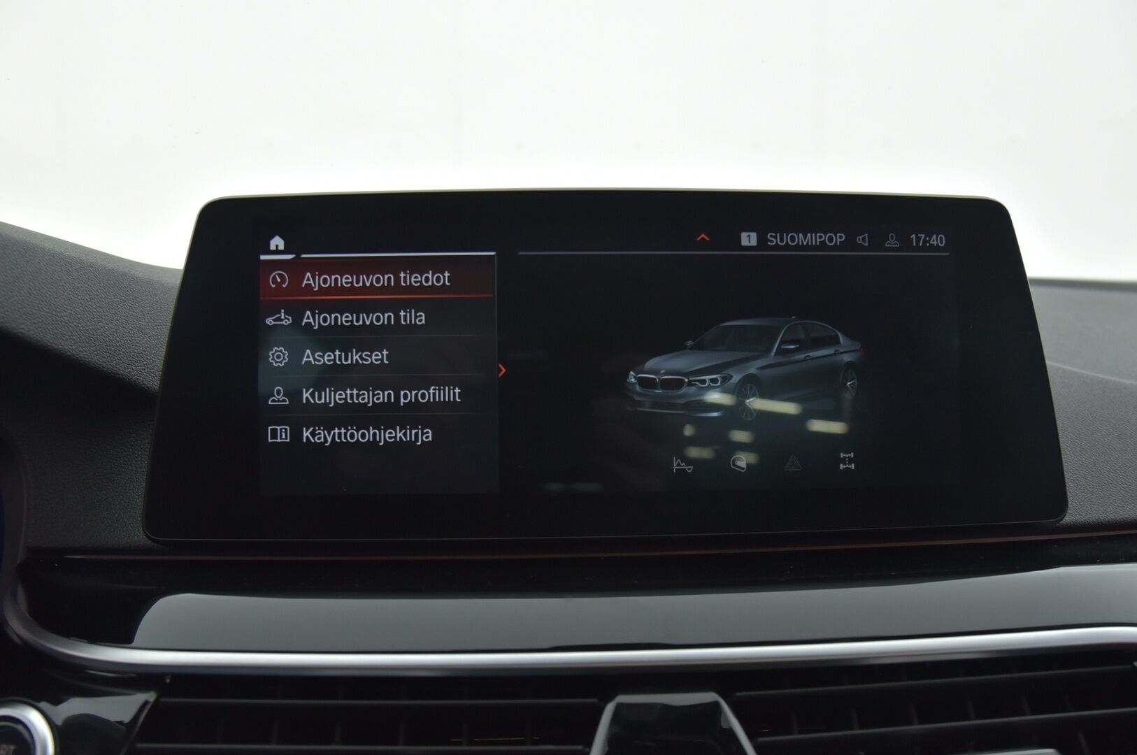 BMW 520 2019 G30 Sedan 520d A xDrive Business Sport * Digimittaristo / ACC / Webasto / HUD / 360° / S.Koukku * - Suomi-auto / Facelift / Kahdet BMW vanteet / Säännöllinen huoltohistoria ja viimeisin huolto 01/25!