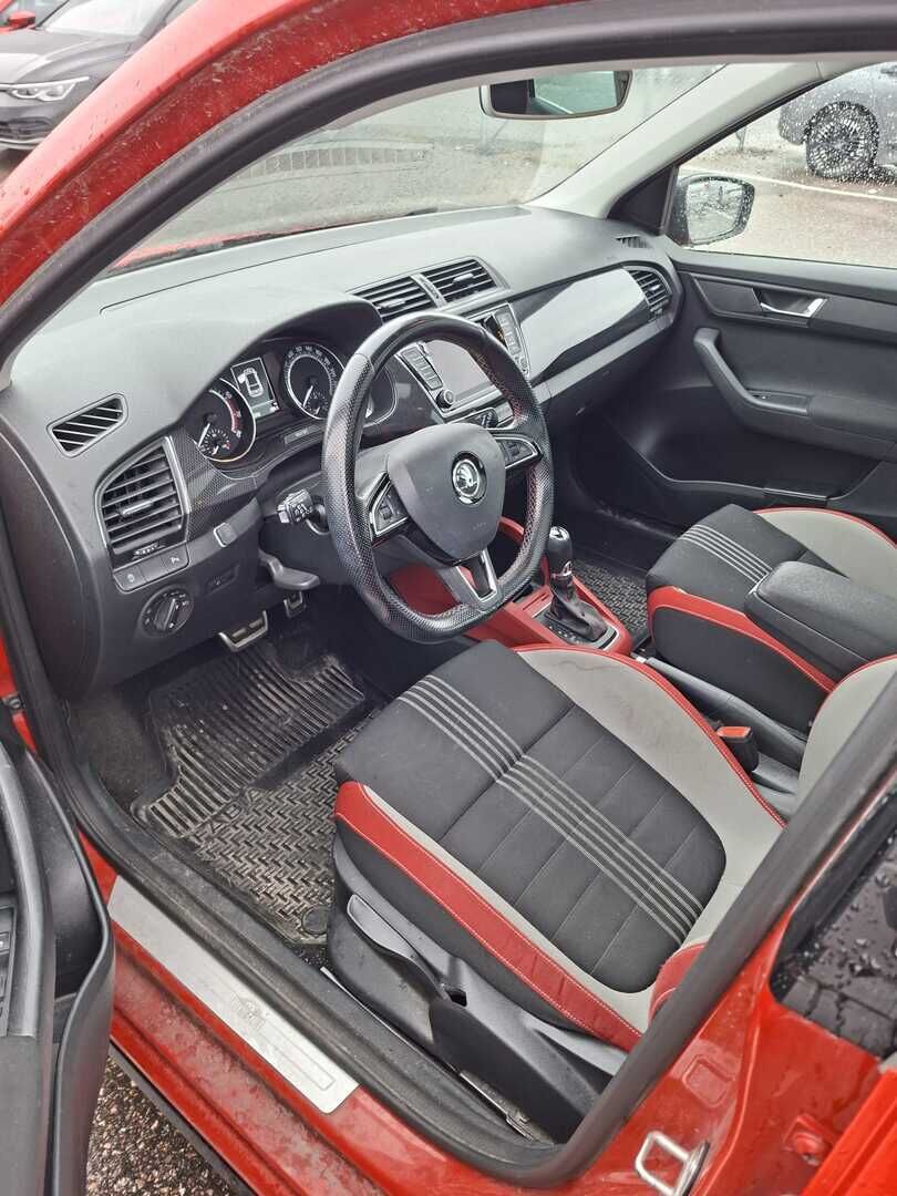 Skoda Fabia 2015 1,2 TSI 110 Monte Carlo DSG Autom. *Webasto / Alustasarja! / Navi / Smartlink /  Lasikatto*