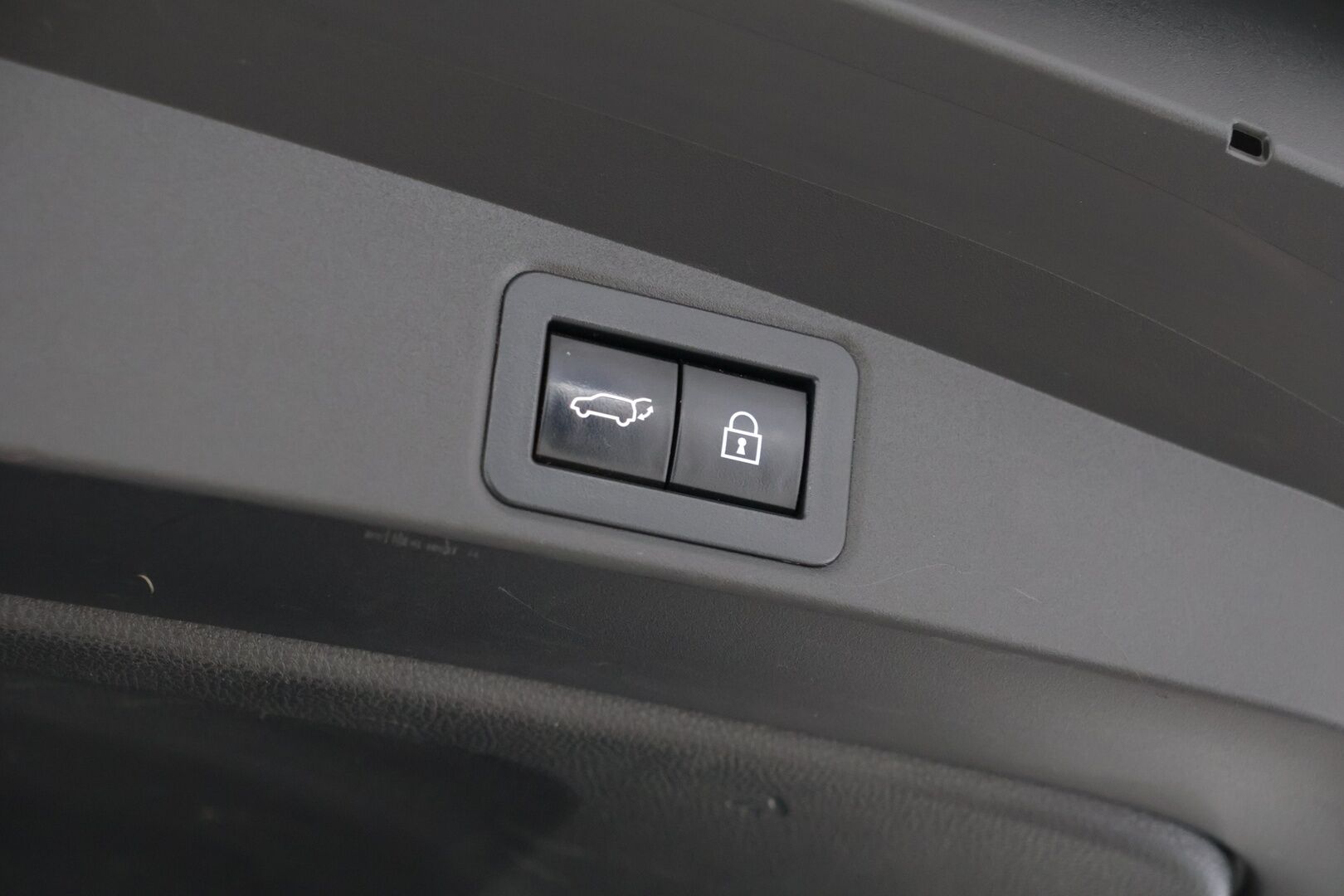 Toyota Corolla 2019 Touring Sports 2,0 Hybrid Style Business - Adapiivinen vakionopeudensäädin | Digimittaristo | Lohkolämmitin sisäpistokkeella | P.Kamera |