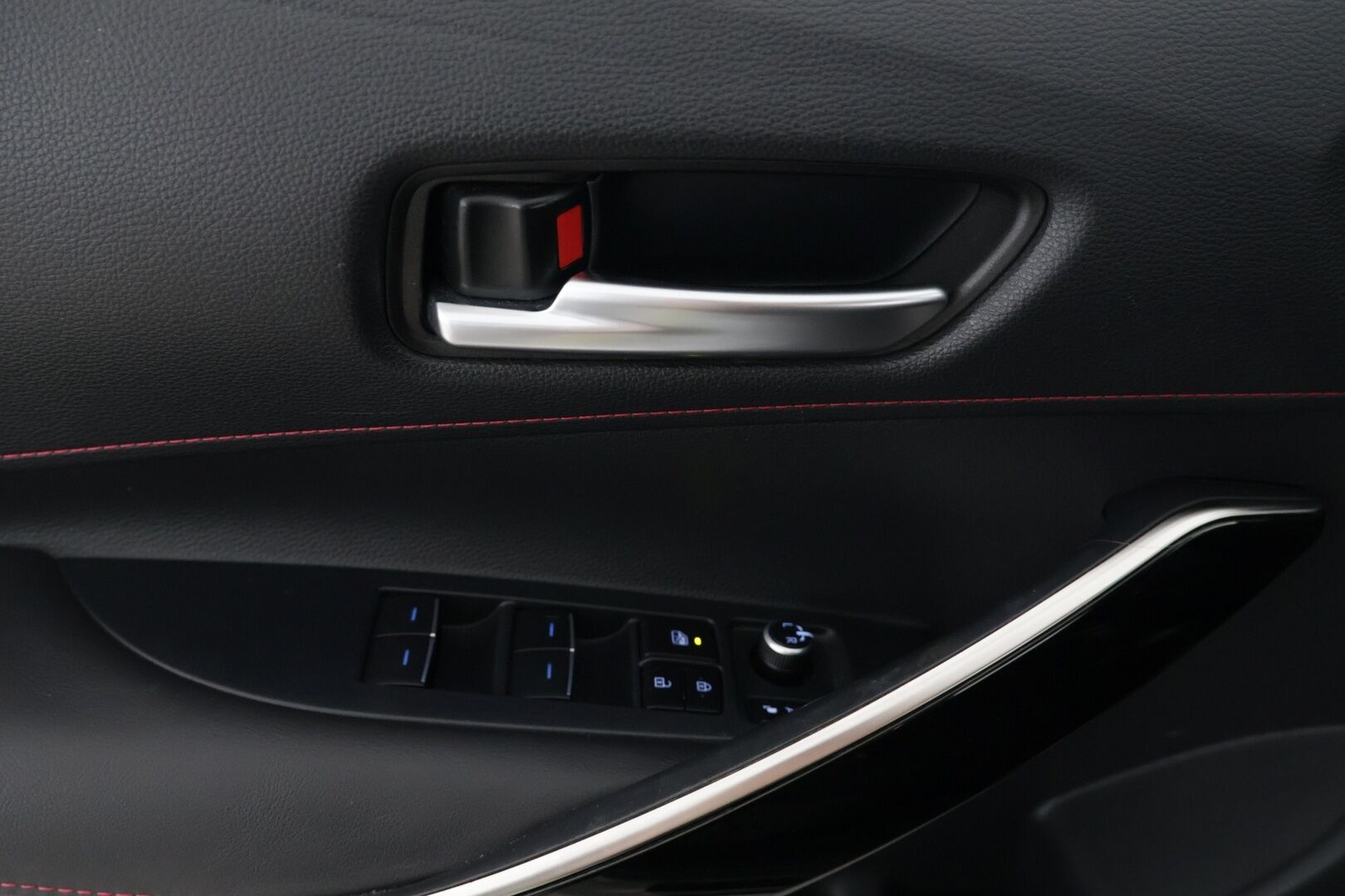 Toyota Corolla 2019 Touring Sports 2,0 Hybrid Style Business - Adapiivinen vakionopeudensäädin | Digimittaristo | Lohkolämmitin sisäpistokkeella | P.Kamera |