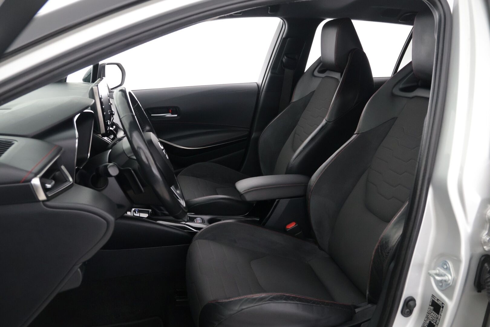 Toyota Corolla 2019 Touring Sports 2,0 Hybrid Style Business - Adapiivinen vakionopeudensäädin | Digimittaristo | Lohkolämmitin sisäpistokkeella | P.Kamera |