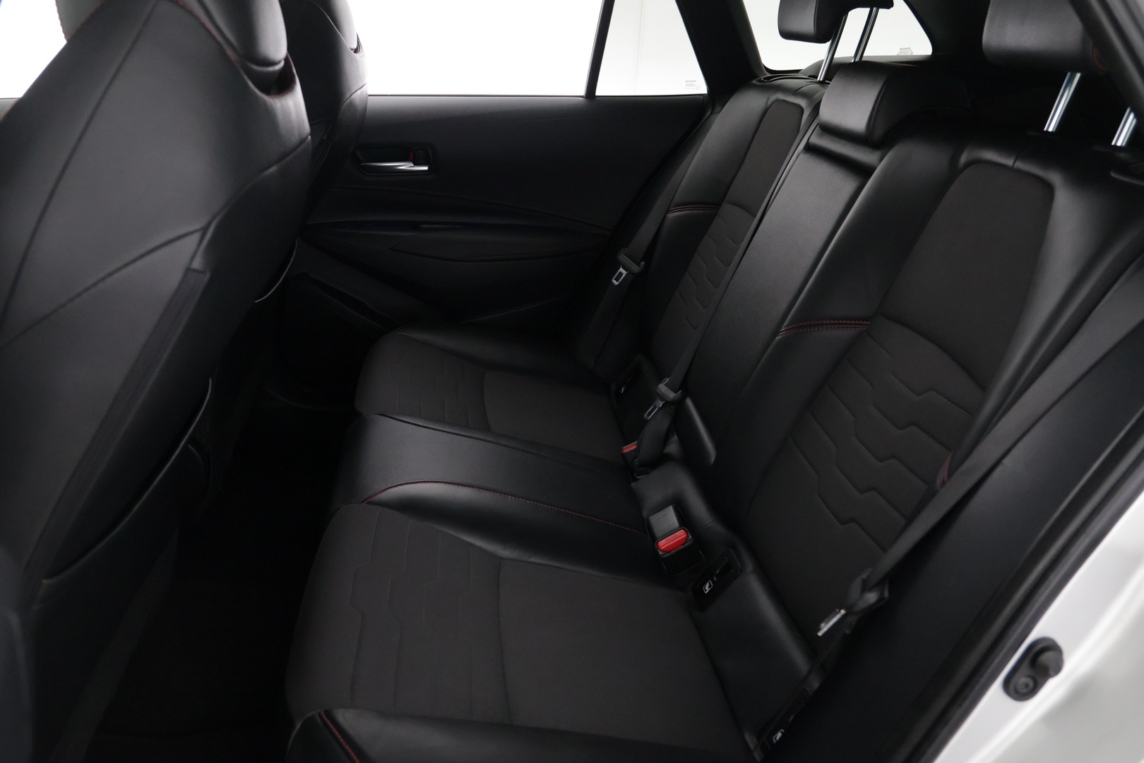 Toyota Corolla 2019 Touring Sports 2,0 Hybrid Style Business - Adapiivinen vakionopeudensäädin | Digimittaristo | Lohkolämmitin sisäpistokkeella | P.Kamera |