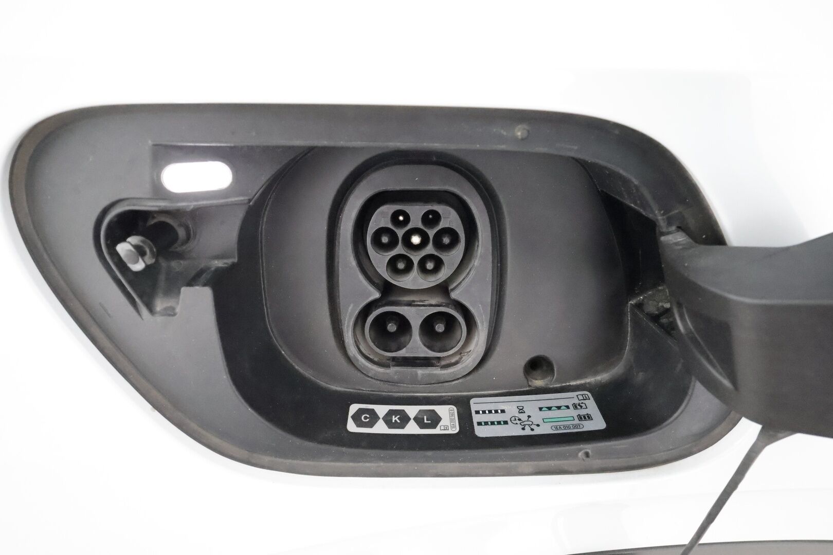 Volkswagen ID.5 2022 Pro Performance **Lämpöpumppu / Adapt.Vakkari / P.Kamera / LED-valot / Navi / Kaistavahti / KeylessGO ** - 3,99 % KORKOTARJOUS TÄHÄN AUTOON - 2x Renkaat