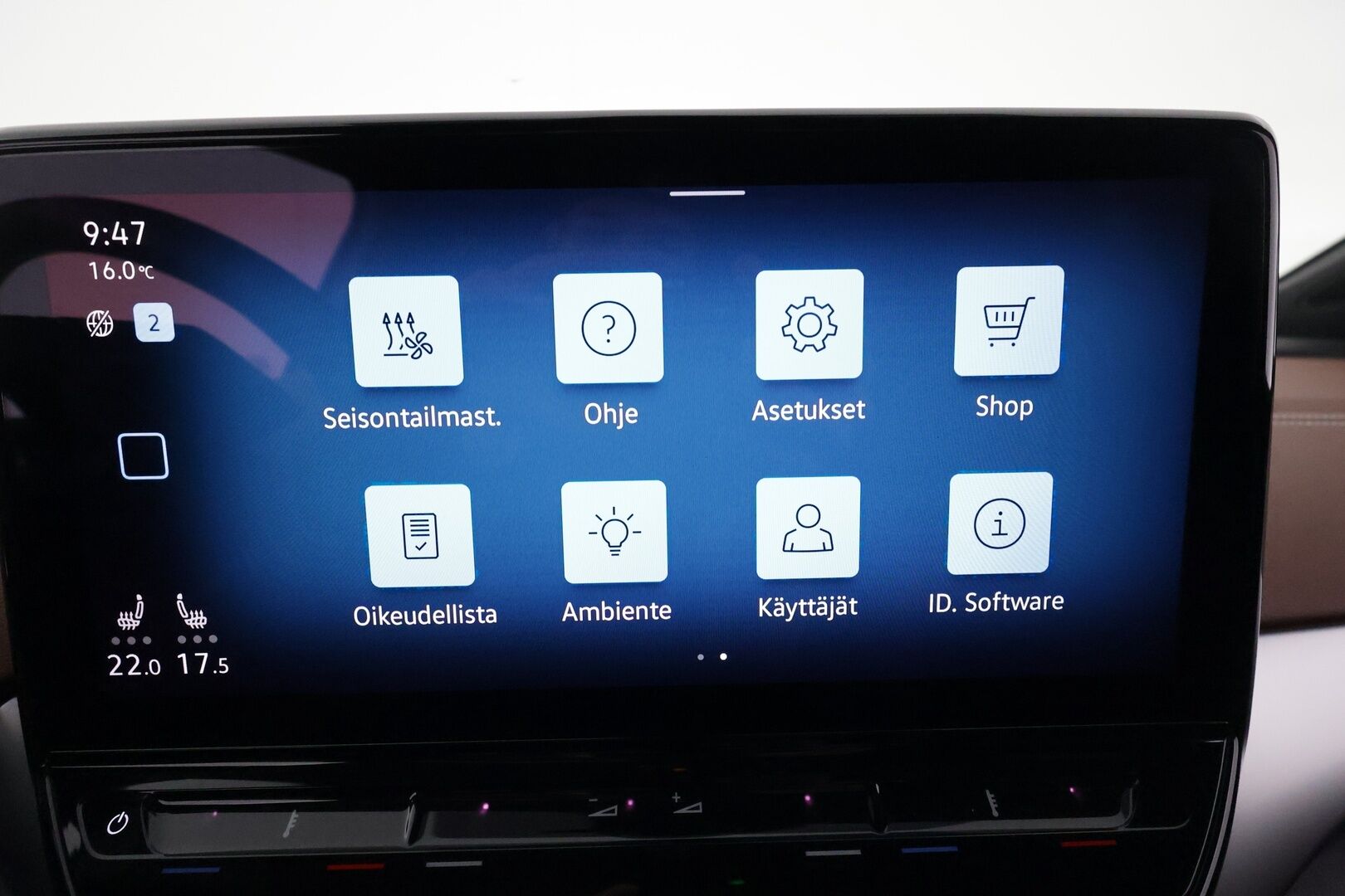 Volkswagen ID.5 2022 Pro Performance **Lämpöpumppu / Adapt.Vakkari / P.Kamera / LED-valot / Navi / Kaistavahti / KeylessGO ** - 3,99 % KORKOTARJOUS TÄHÄN AUTOON - 2x Renkaat