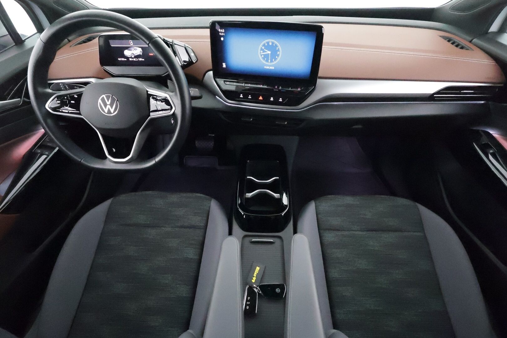 Volkswagen ID.5 2022 Pro Performance **Lämpöpumppu / Adapt.Vakkari / P.Kamera / LED-valot / Navi / Kaistavahti / KeylessGO ** - 3,99 % KORKOTARJOUS TÄHÄN AUTOON - 2x Renkaat