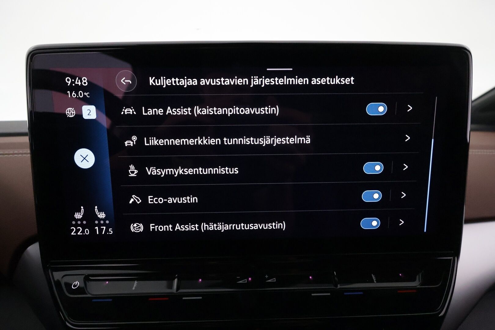 Volkswagen ID.5 2022 Pro Performance **Lämpöpumppu / Adapt.Vakkari / P.Kamera / LED-valot / Navi / Kaistavahti / KeylessGO ** - 3,99 % KORKOTARJOUS TÄHÄN AUTOON - 2x Renkaat